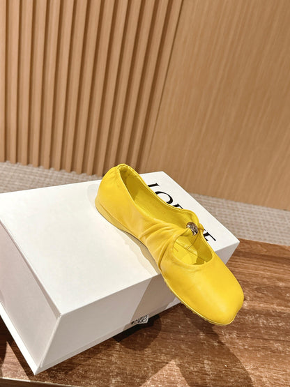 Loewe’s new “granny” pumps / grandma pumps, Yellow