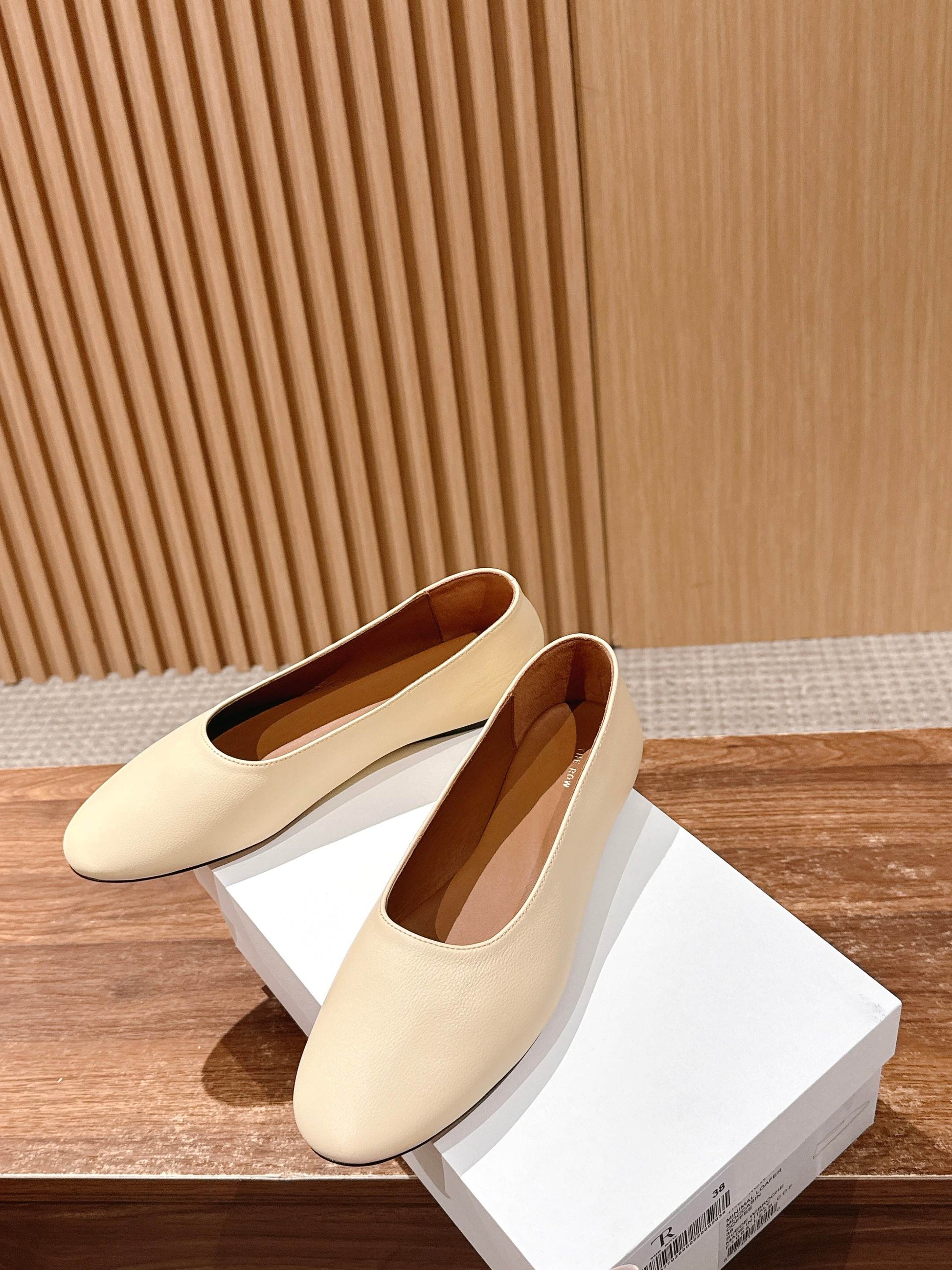 The Row Ballet Flats Low Cut Flats, Beige