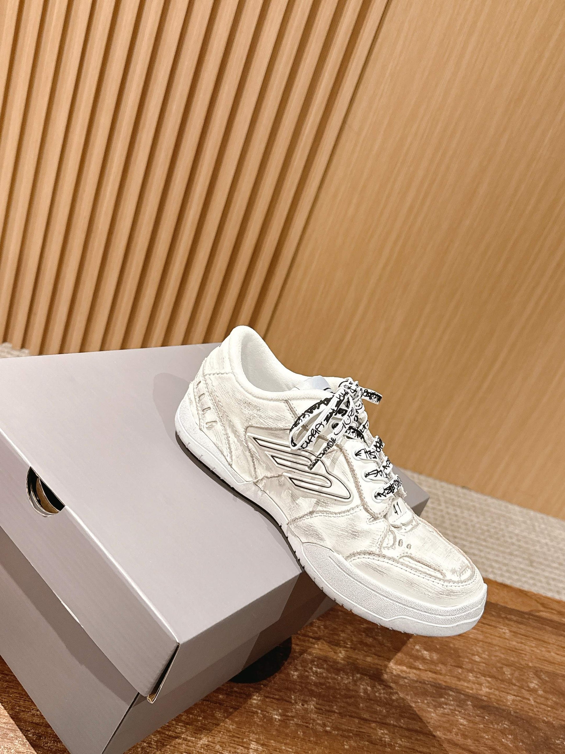 Balenciaga New Hampton Unisex Casual Sneakers, White