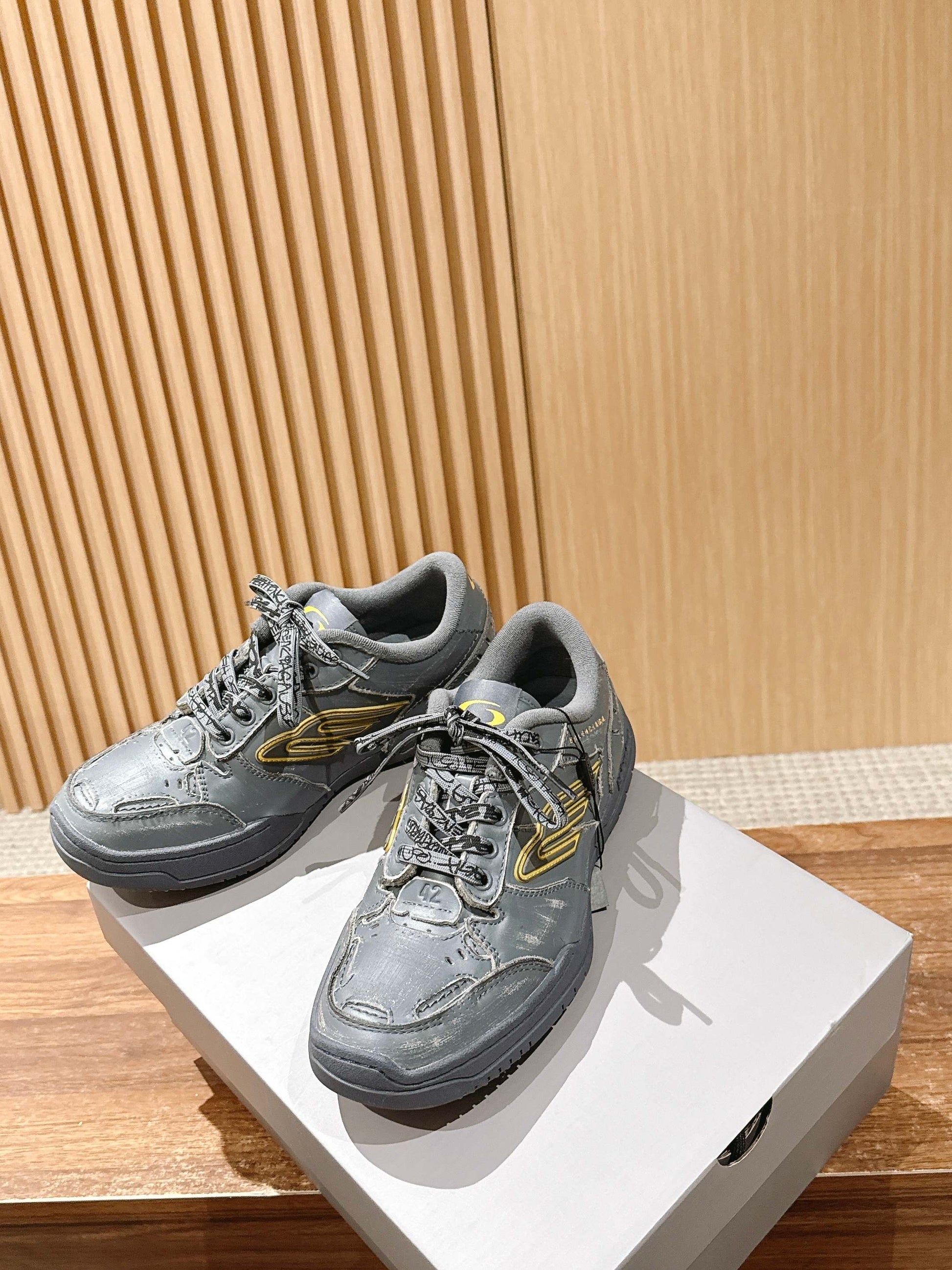 Balenciaga New Hampton Unisex Casual Sneakers, Grey