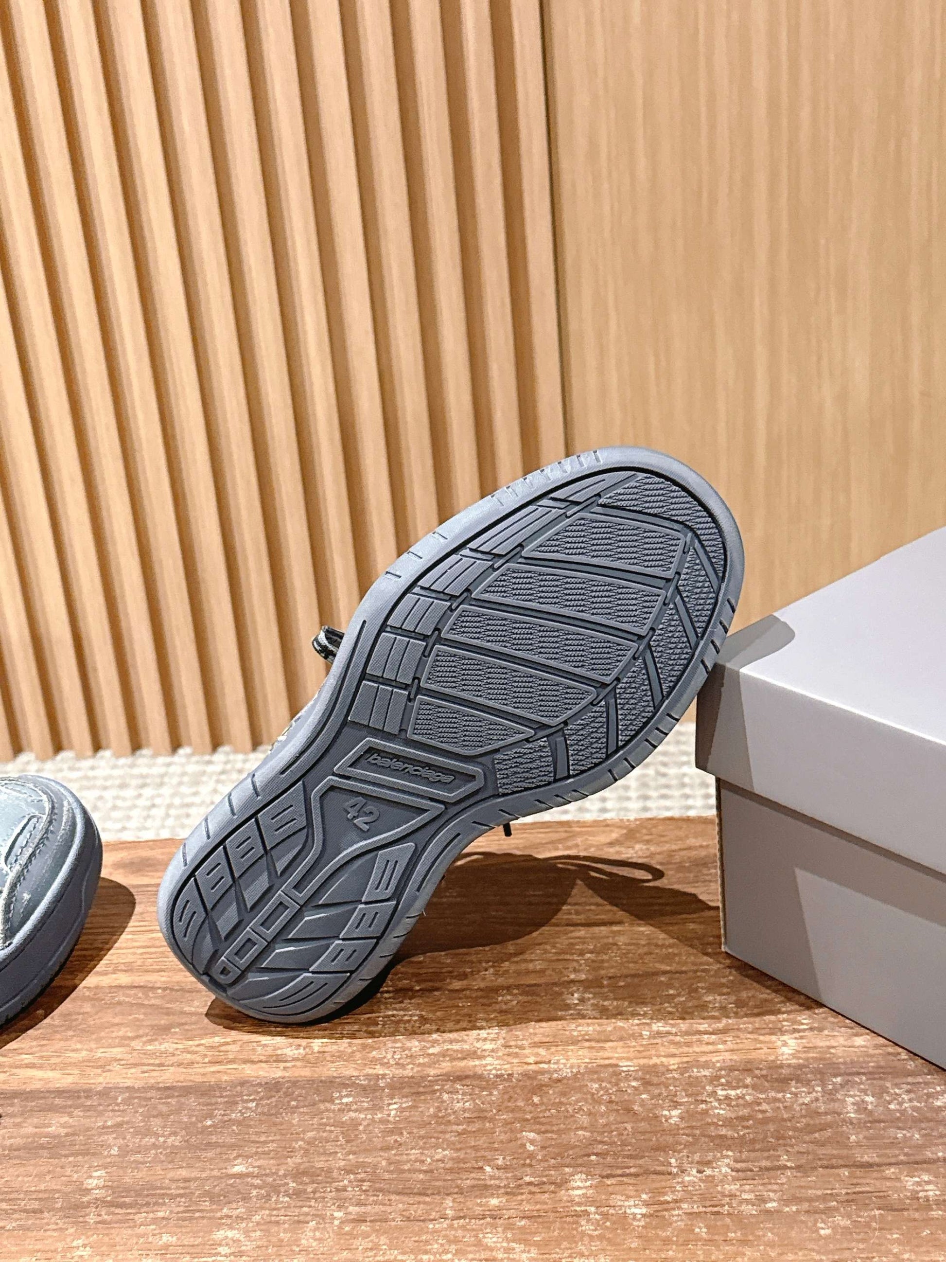 Balenciaga New Hampton Unisex Casual Sneakers, Grey