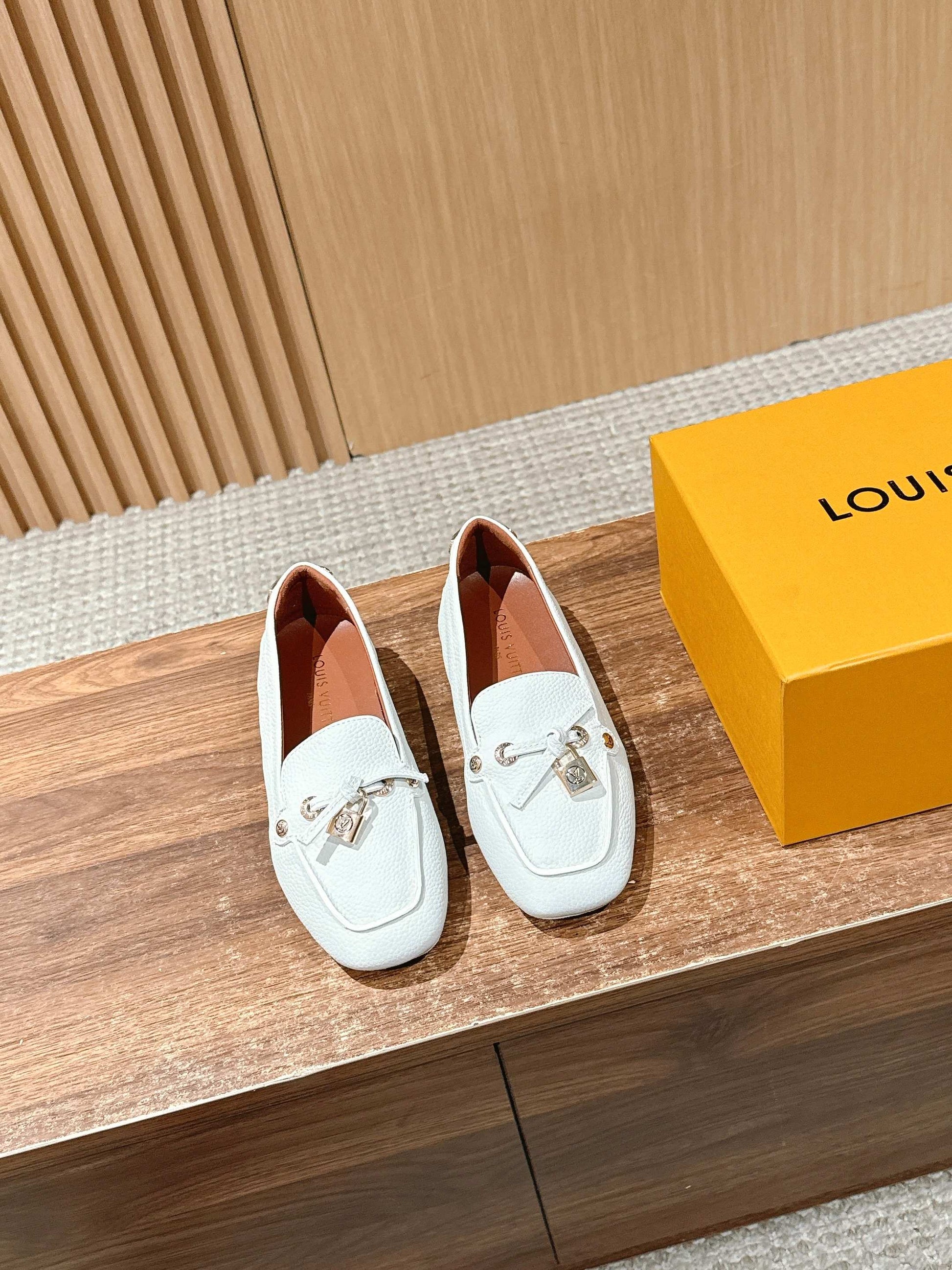 LV Flat-bottomed loafer driving shoes, White