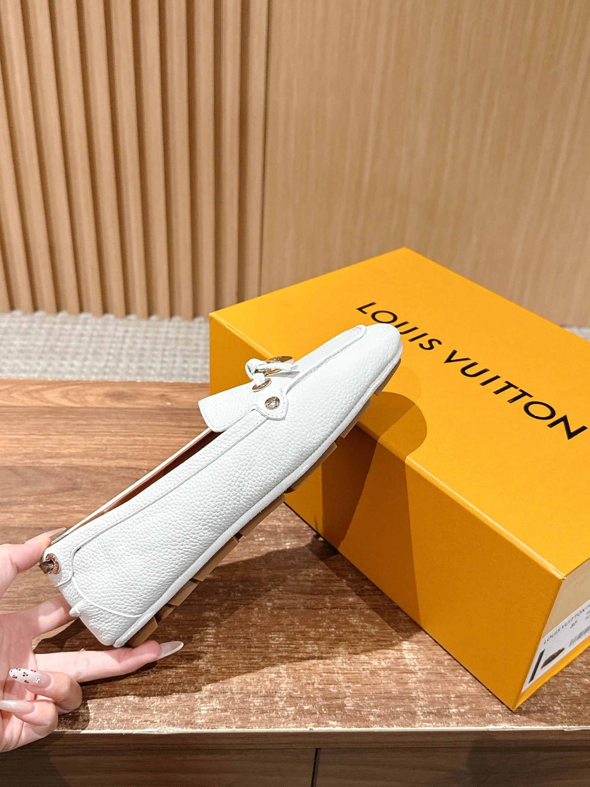 LV Flat-bottomed loafer driving shoes, White