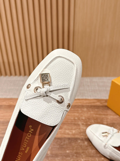 LV Flat-bottomed loafer driving shoes, White