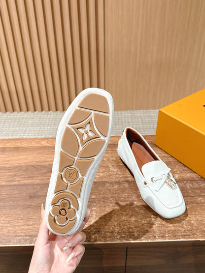 LV Flat-bottomed loafer driving shoes, White