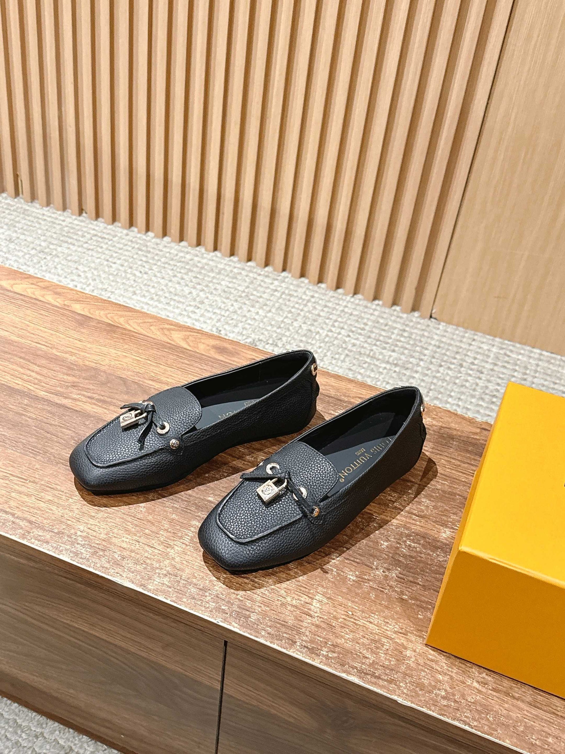 LV Flat-bottomed loafer driving shoes, Black