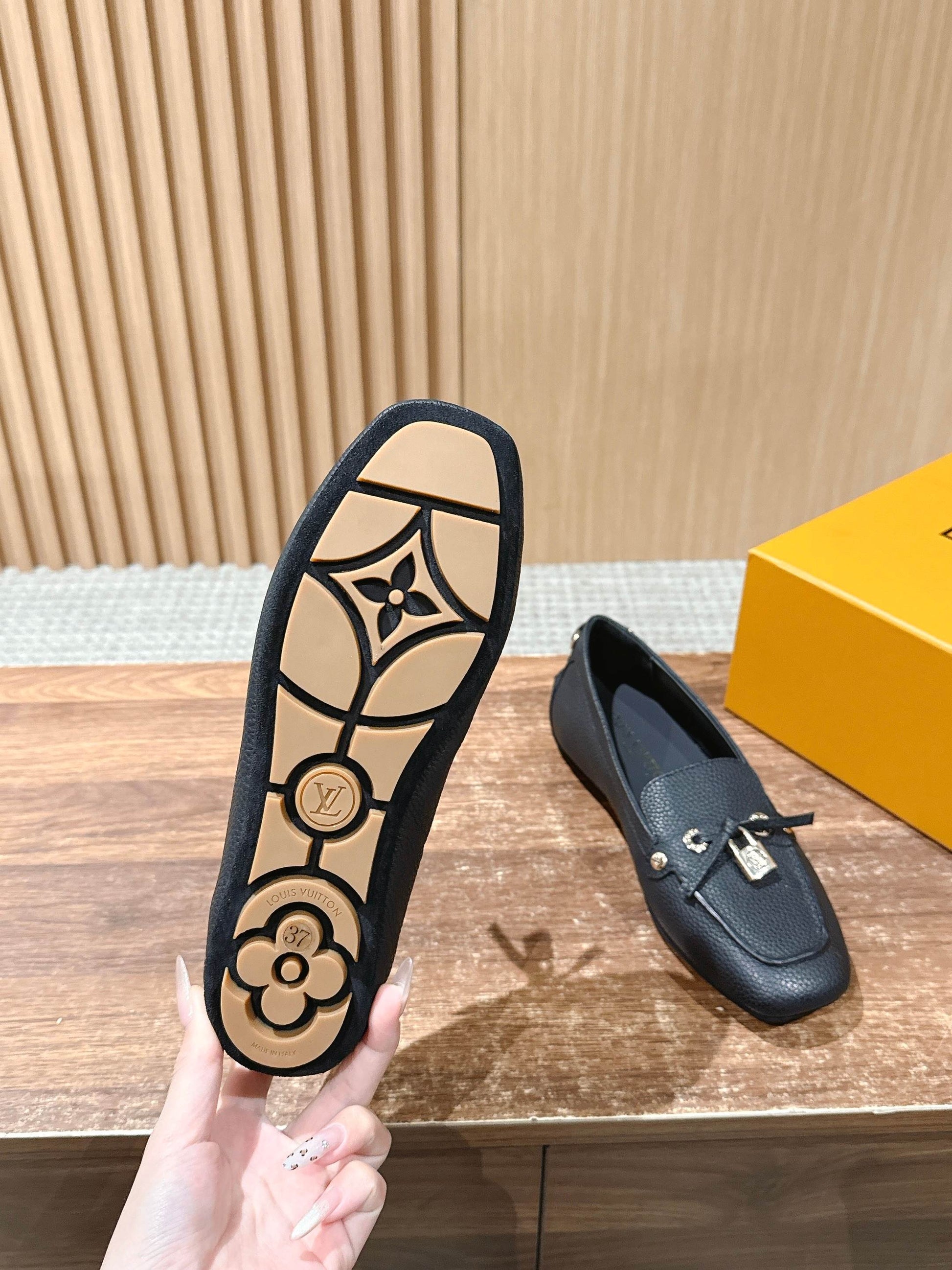 LV Flat-bottomed loafer driving shoes, Black