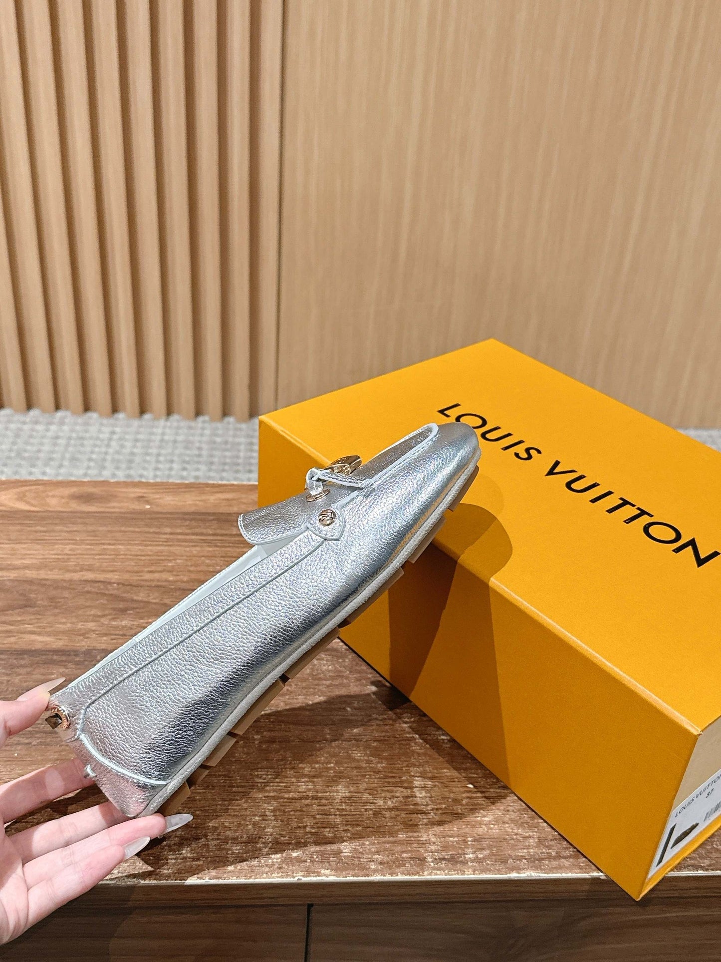 LV Flat-bottomed loafer driving shoes, Silver