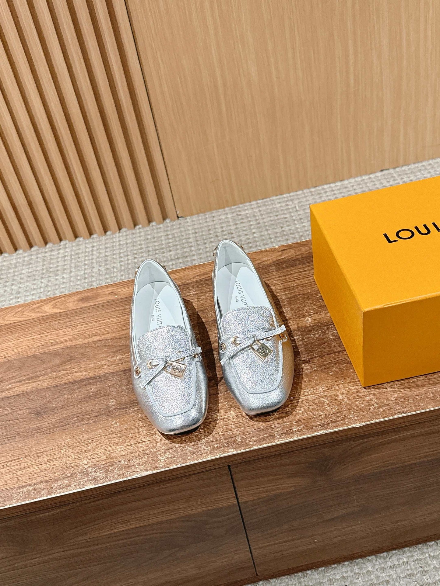 LV Flat-bottomed loafer driving shoes, Silver