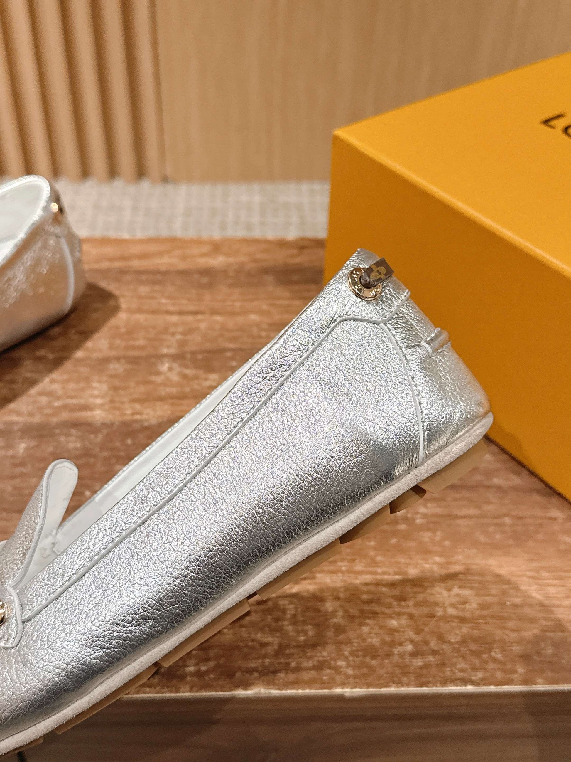 LV Flat-bottomed loafer driving shoes, Silver