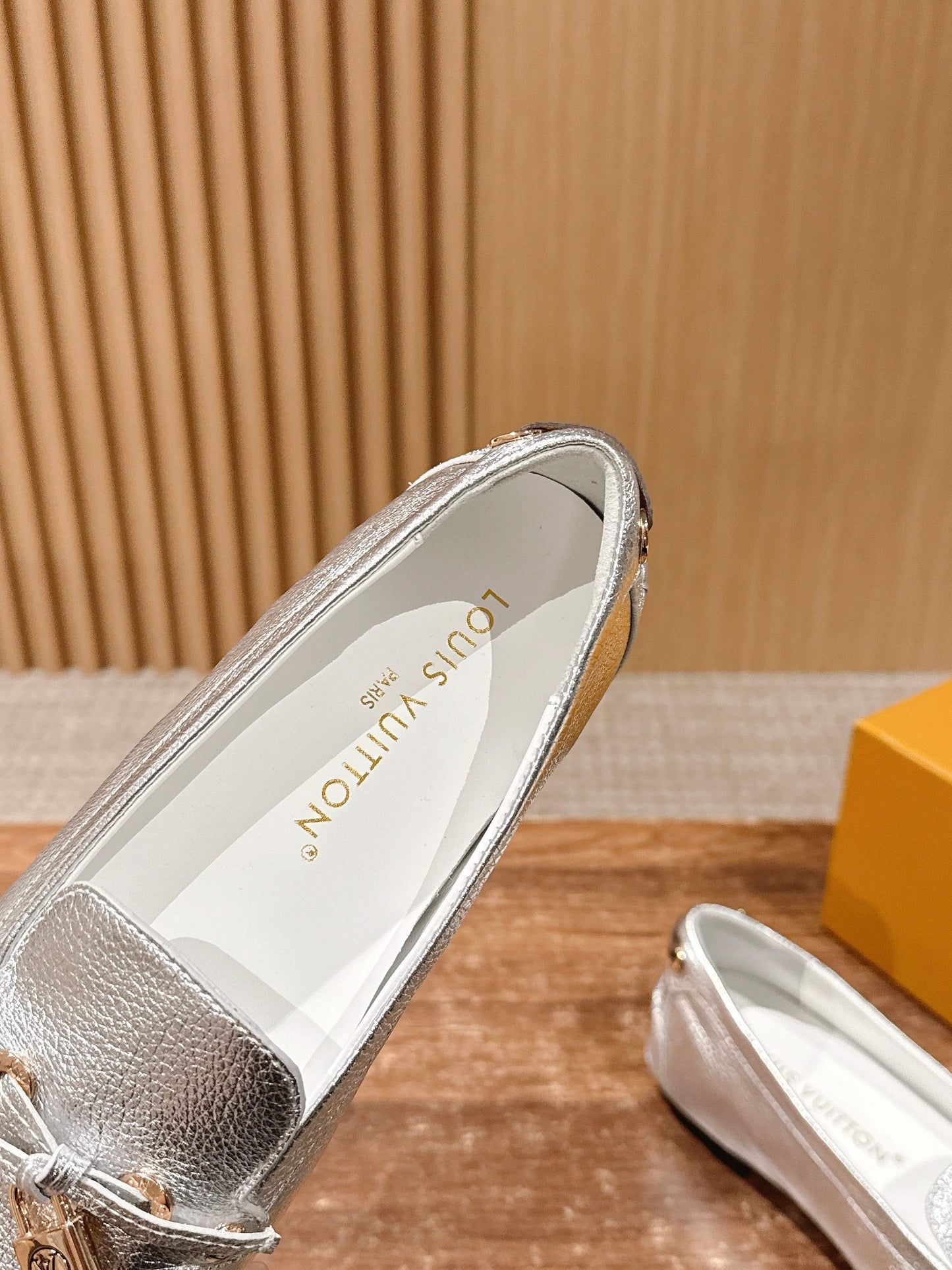 LV Flat-bottomed loafer driving shoes, Silver
