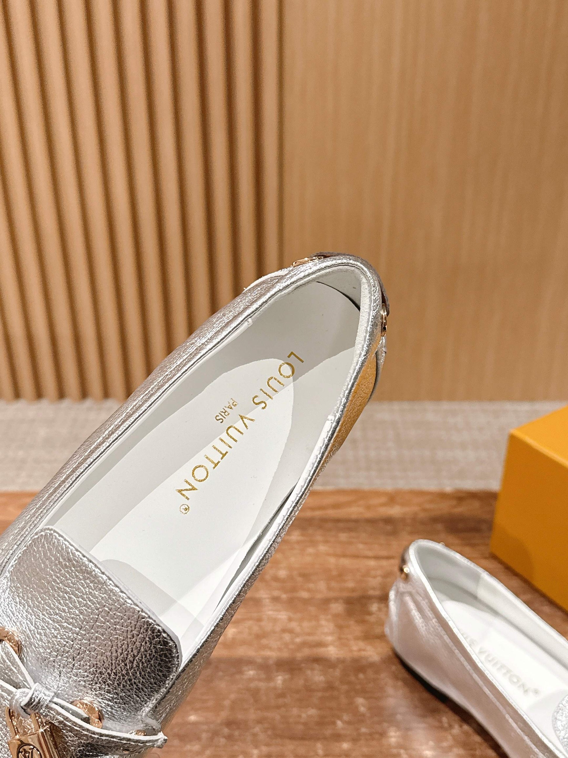 LV Flat-bottomed loafer driving shoes, Silver