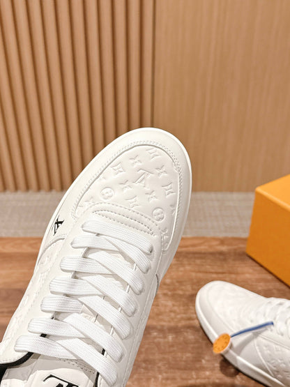 LV Rivoli, White with Black Tail