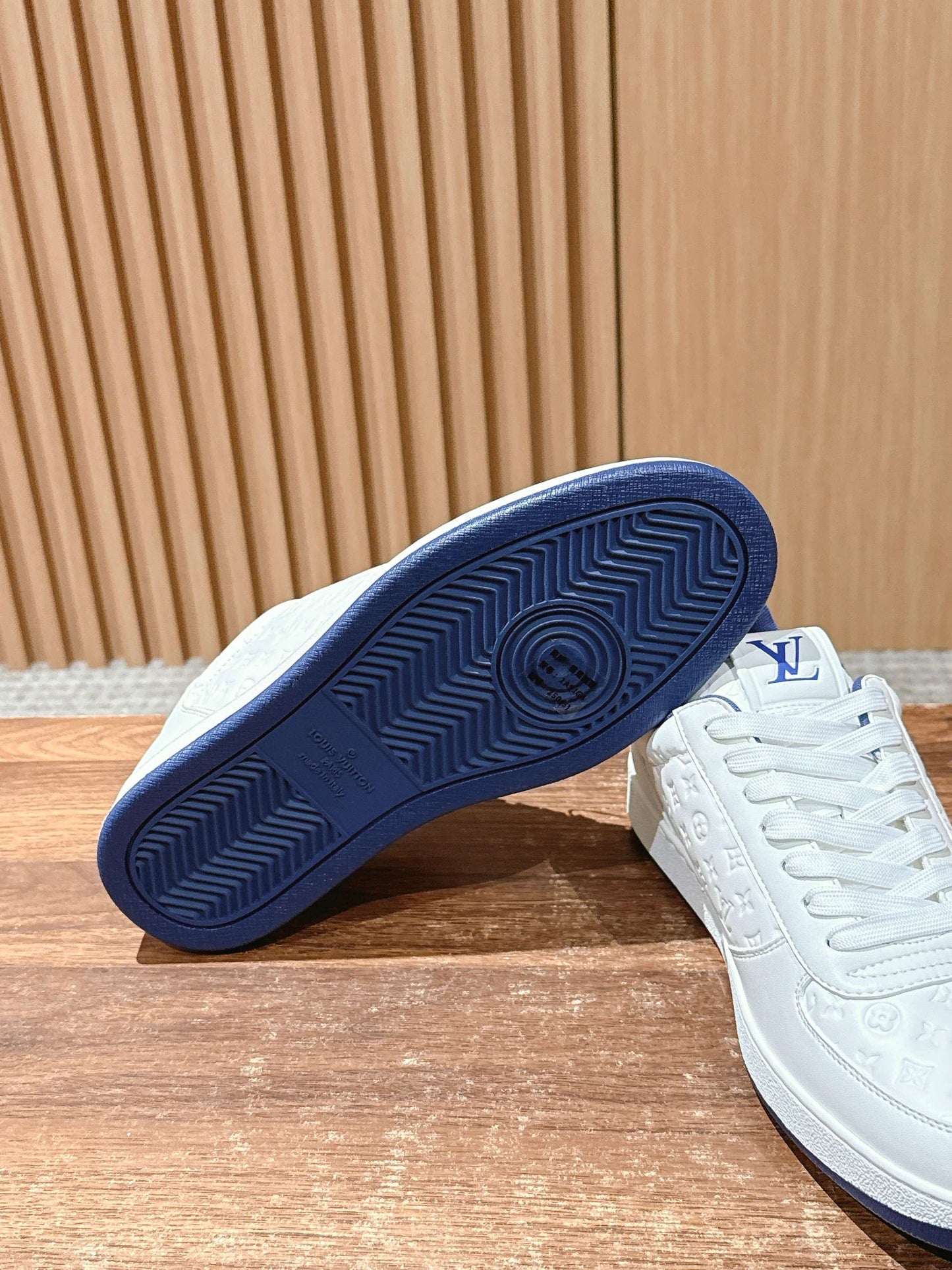 LV Rivoli, White with Blue Tail