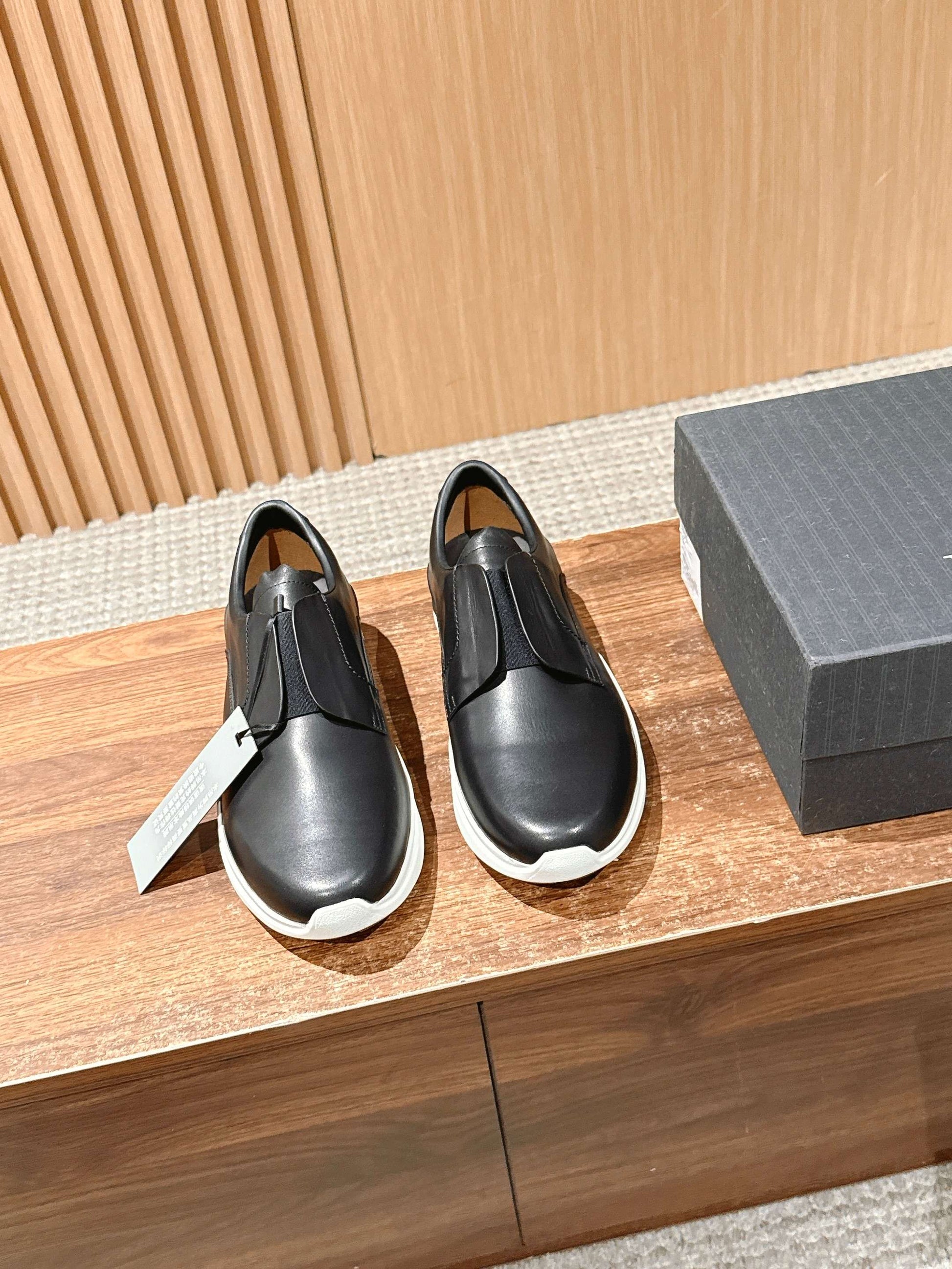 Ermenegildo Zegna Milano Elastic-Gore Derby, Black