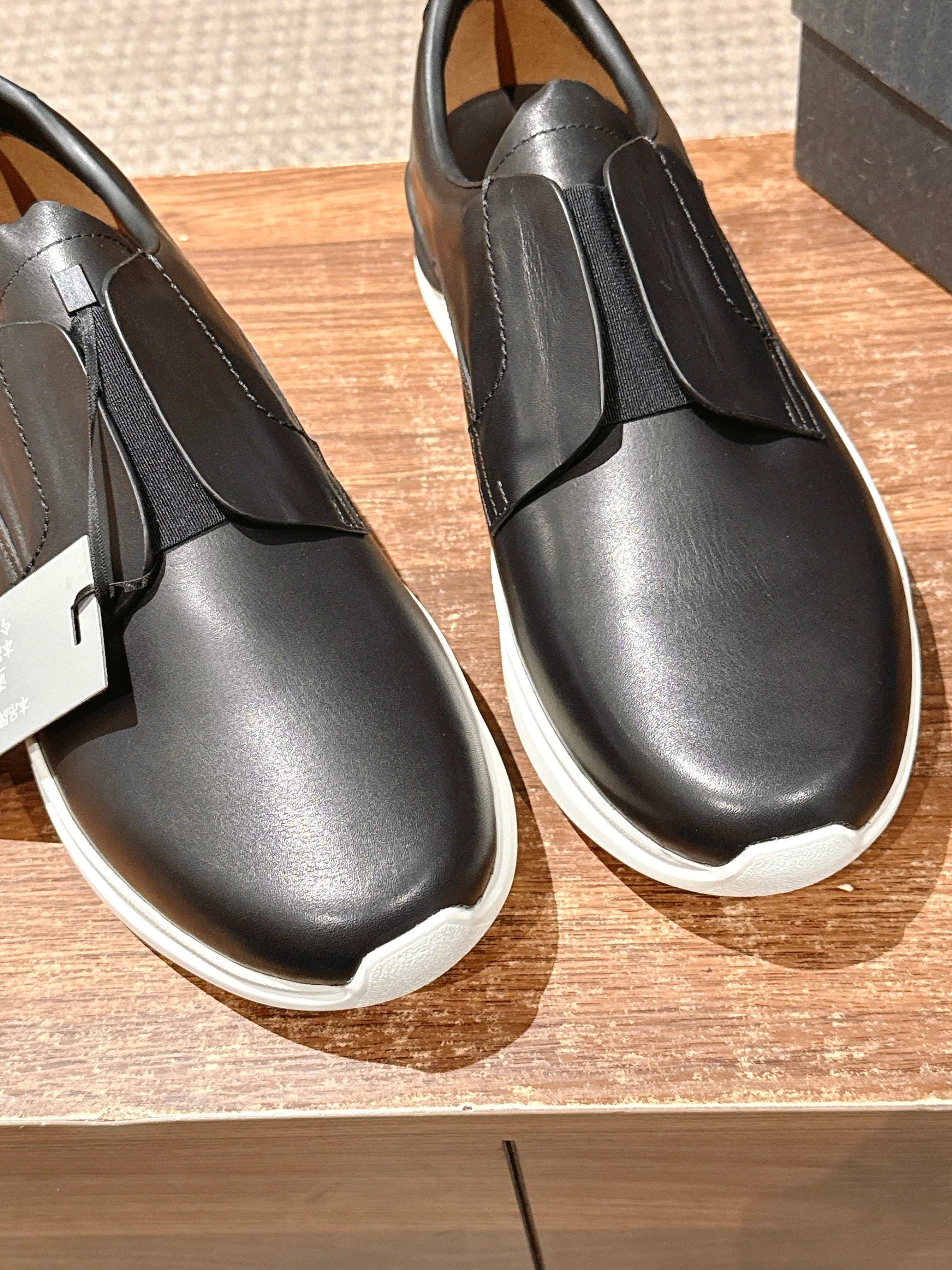 Ermenegildo Zegna Milano Elastic-Gore Derby, Black