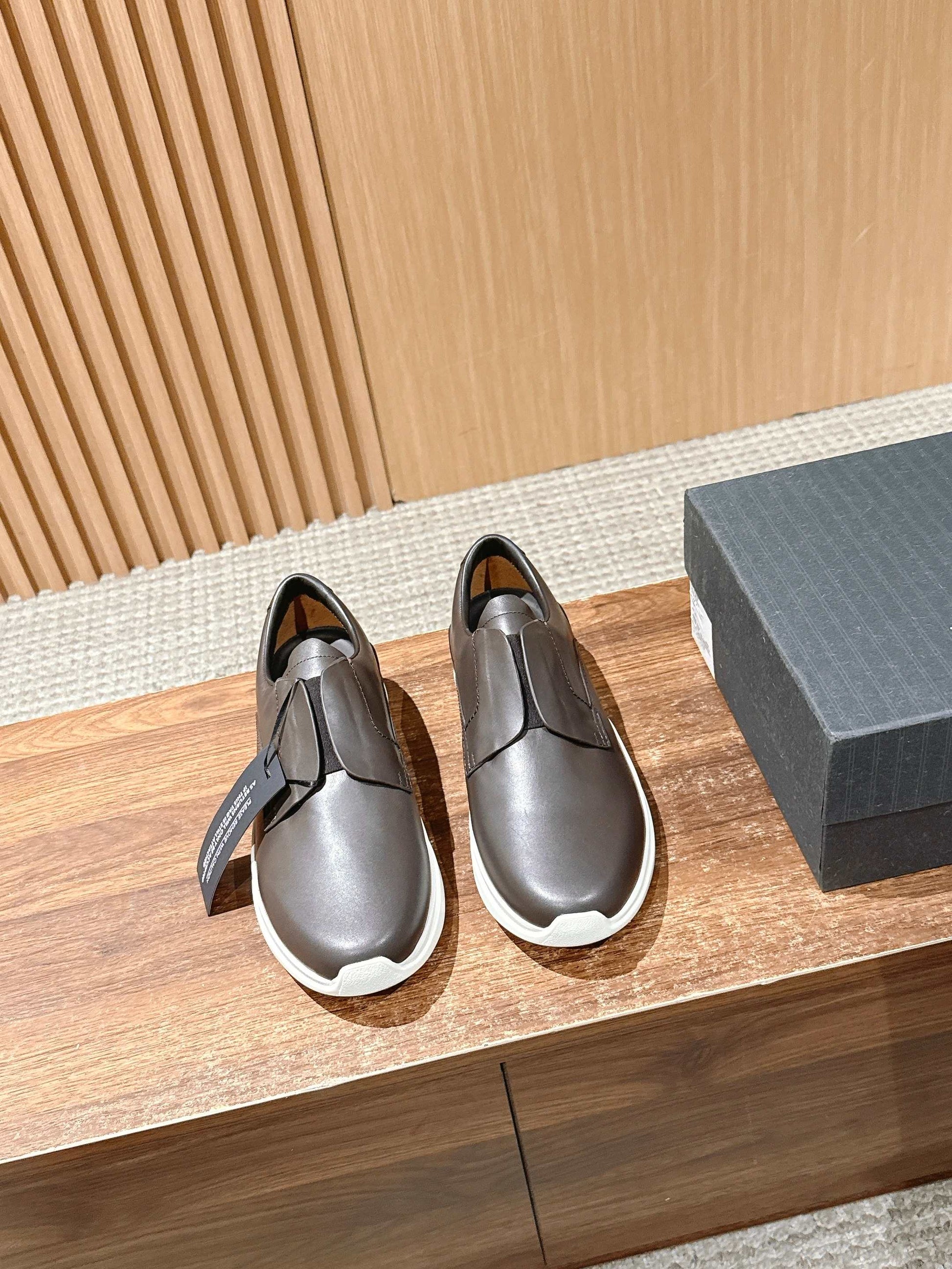 Ermenegildo Zegna Milano Elastic-Gore Derby, Brown