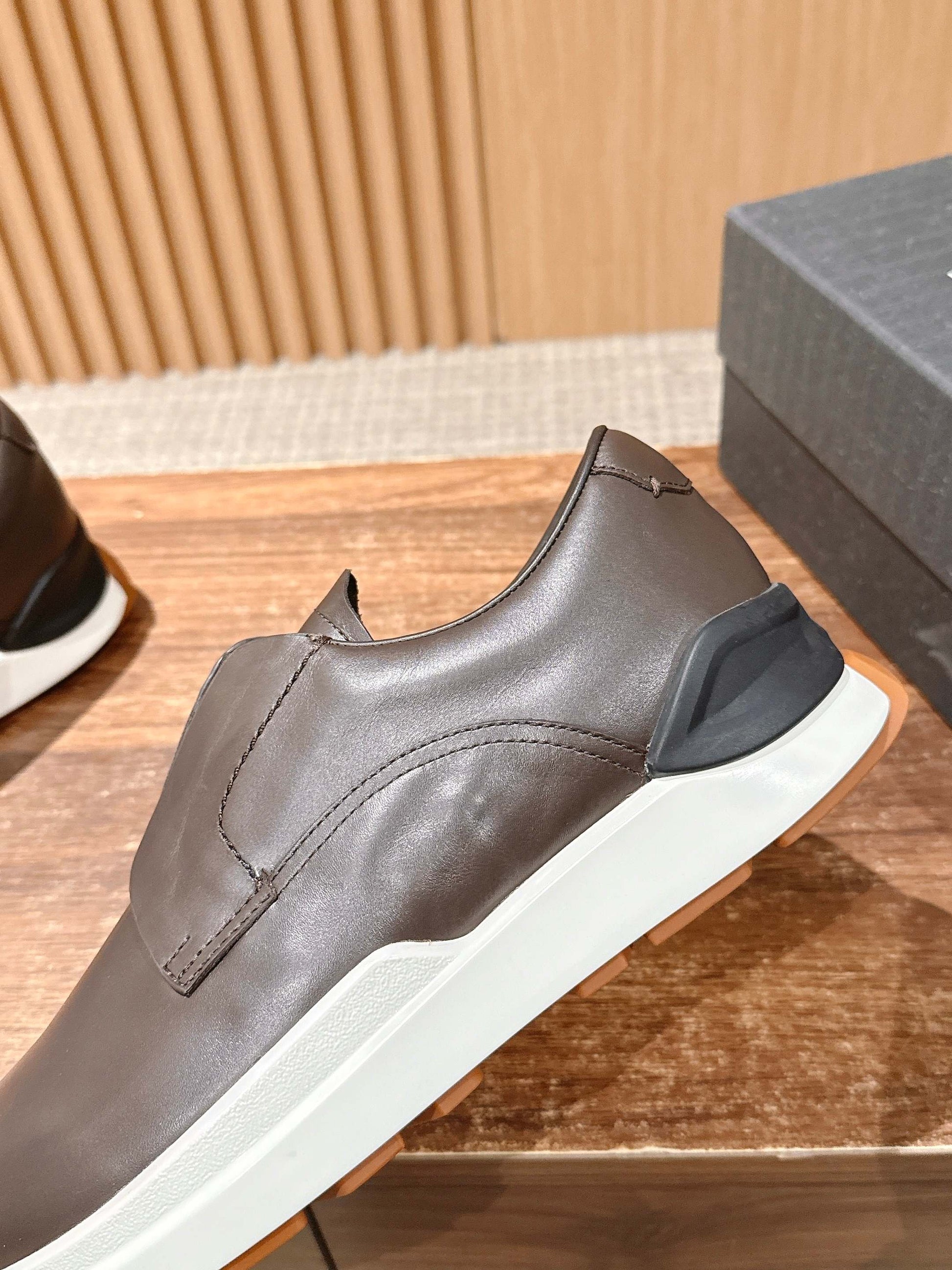 Ermenegildo Zegna Milano Elastic-Gore Derby, Brown