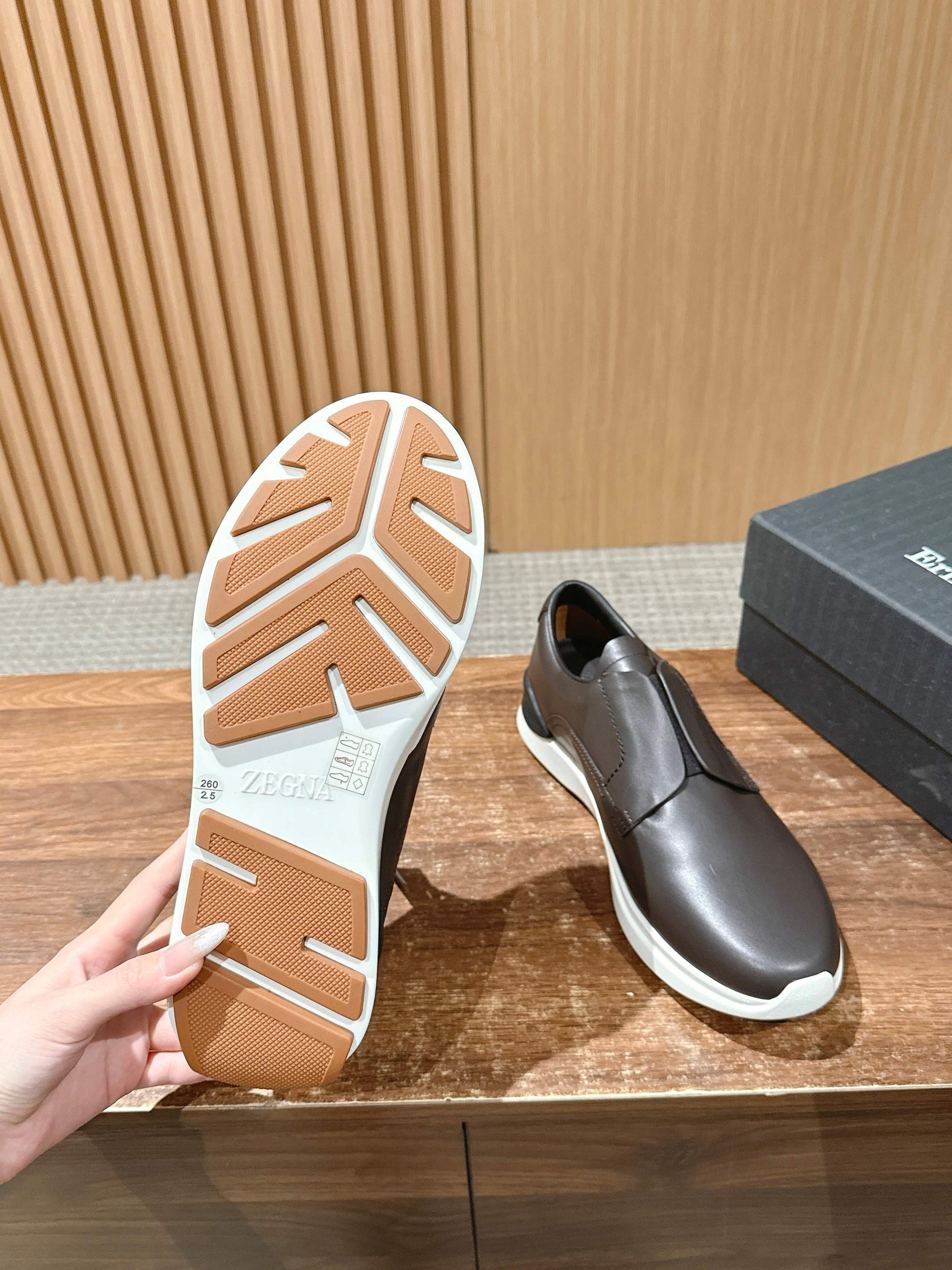 Ermenegildo Zegna Milano Elastic-Gore Derby, Brown