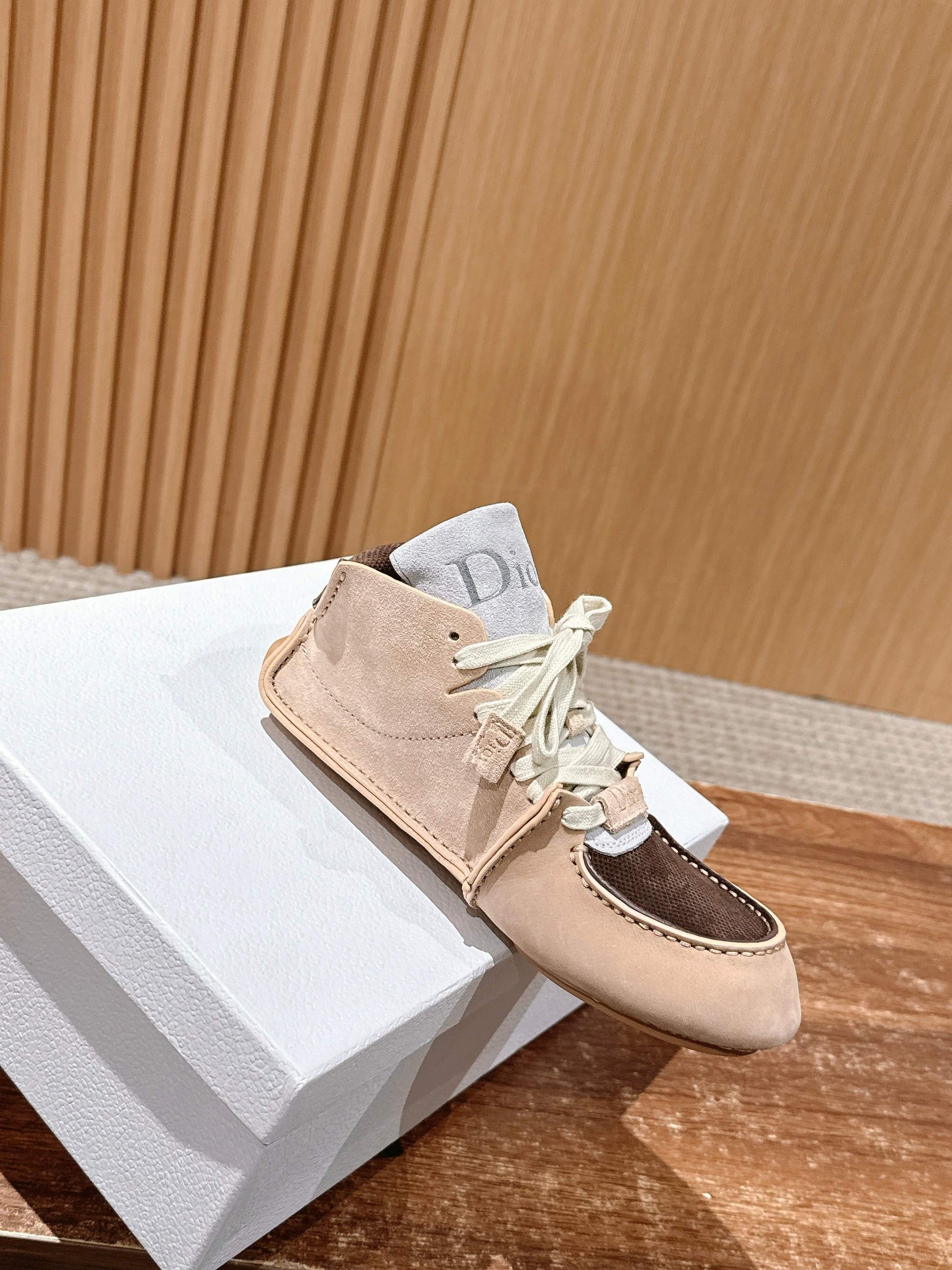 Dior Roadie Sneakers, High-Top 01