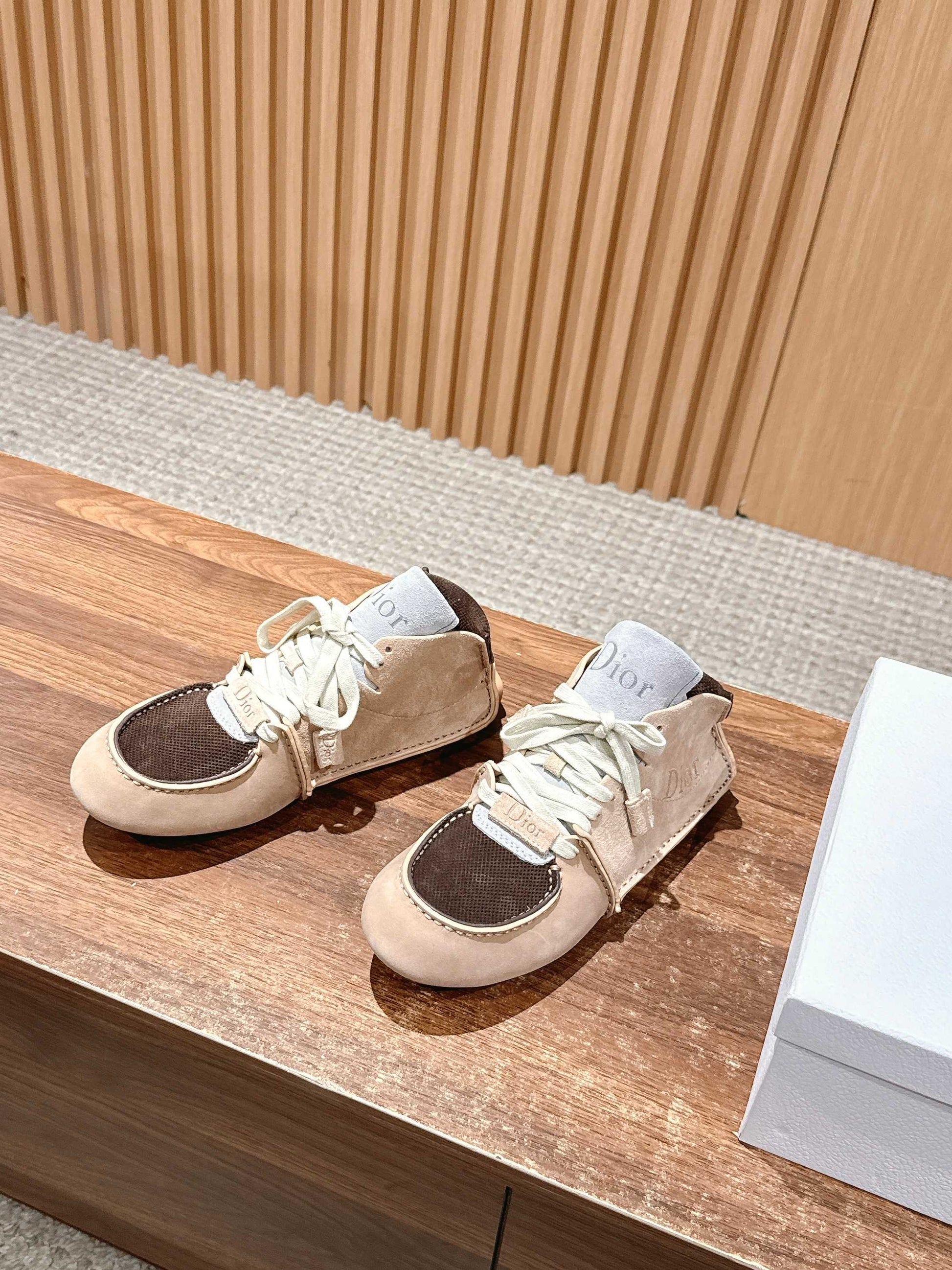 Dior Roadie Sneakers, High-Top 01