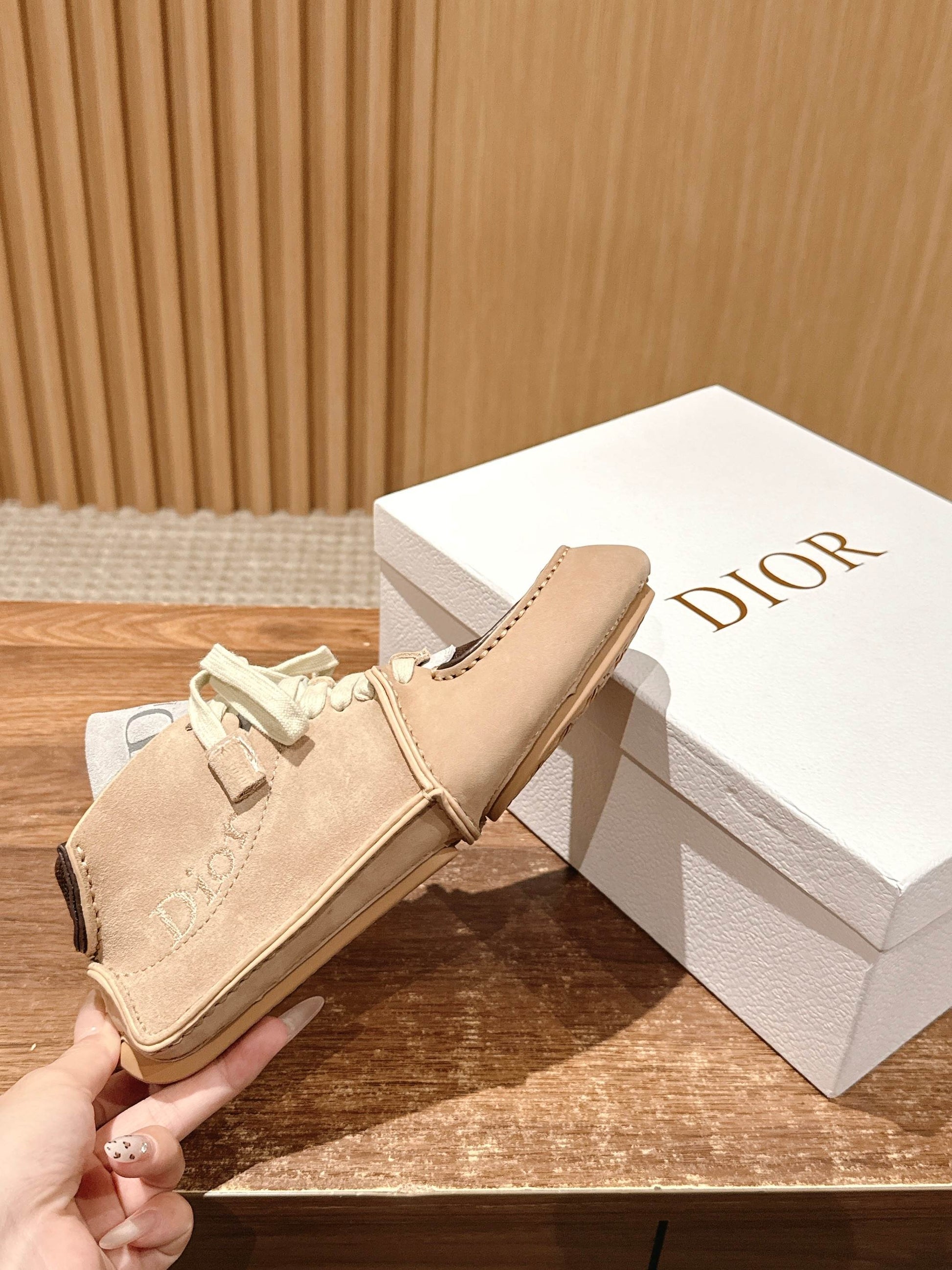 Dior Roadie Sneakers, High-Top 01