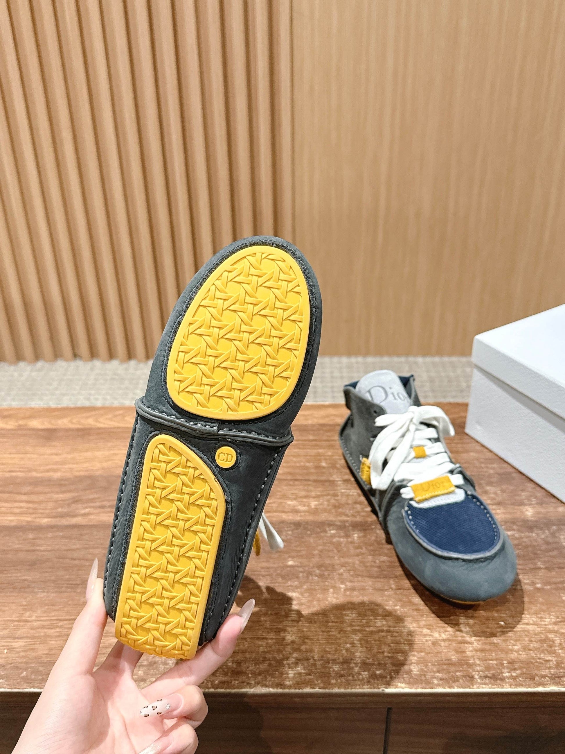 Dior Roadie Sneakers, High-Top 02