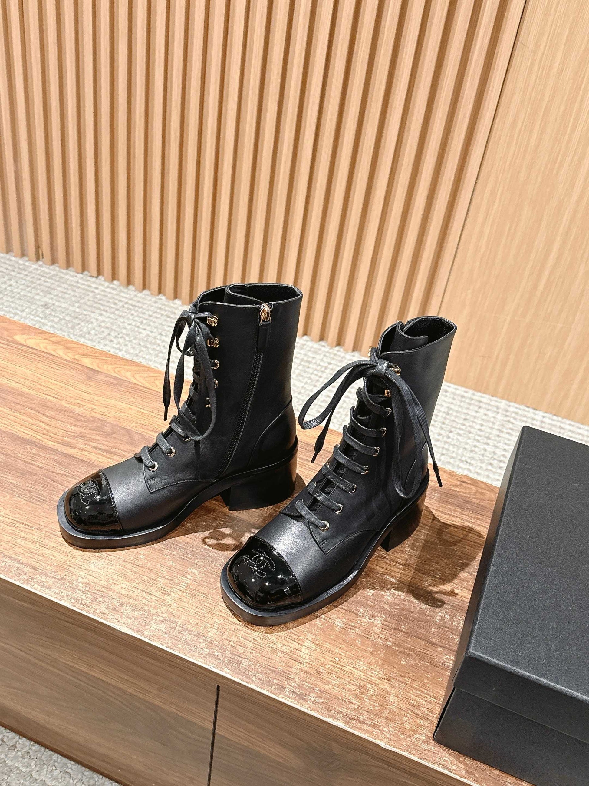 Chanel New Round-Toe Thick-Sole Martin Boots