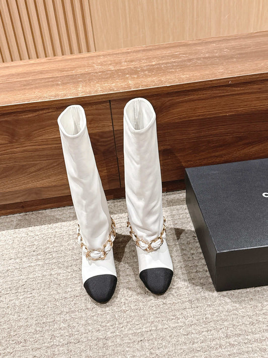 CHANEL Chanel New Chain Rider Boots, White