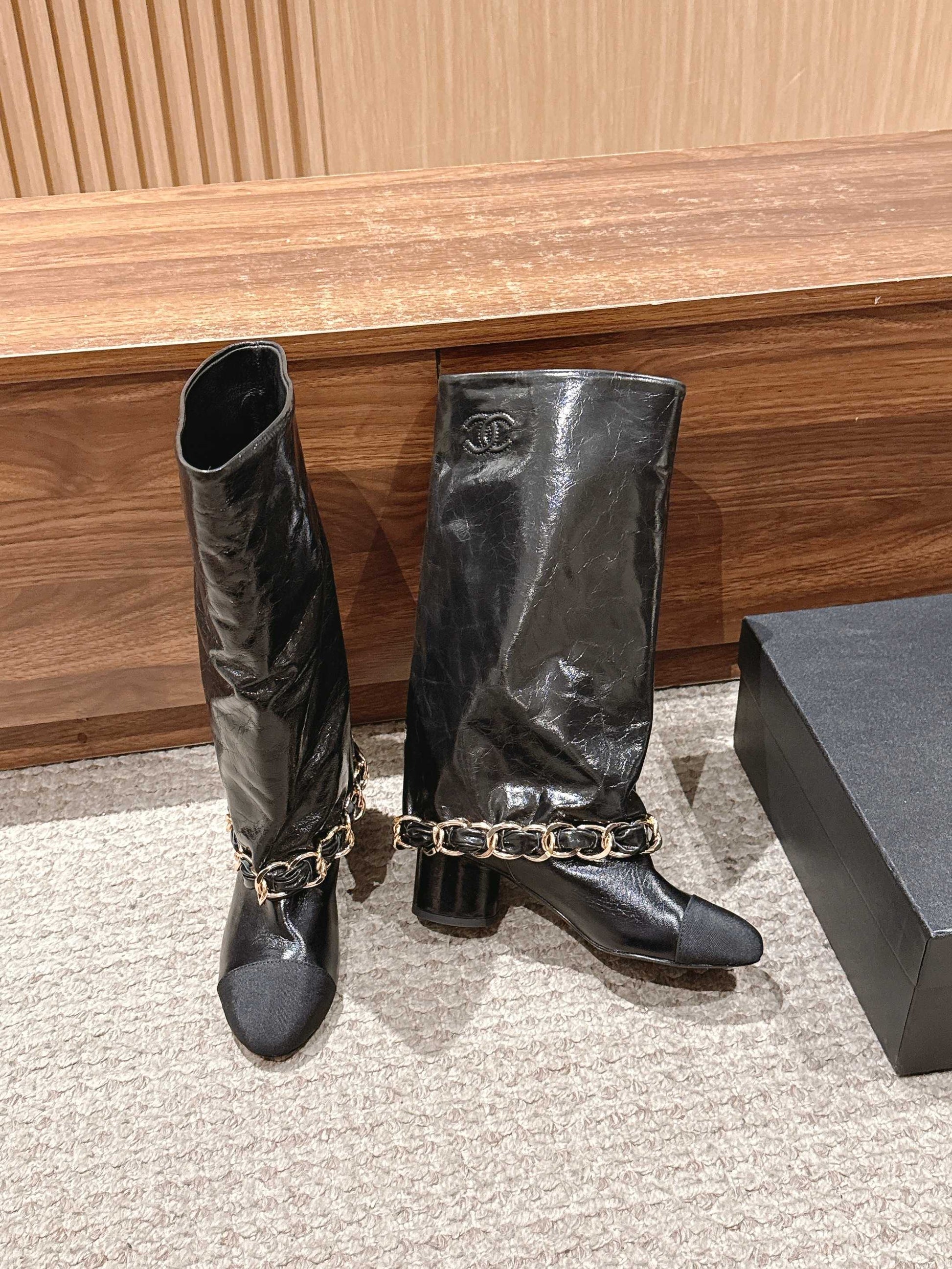 CHANEL Chanel New Chain Rider Boots, Black