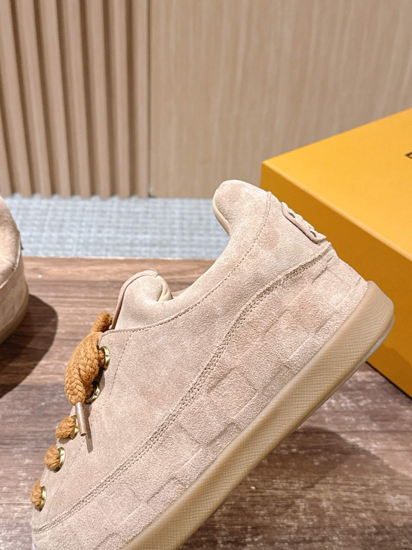 LV Nigo Yeti FW25, Beige