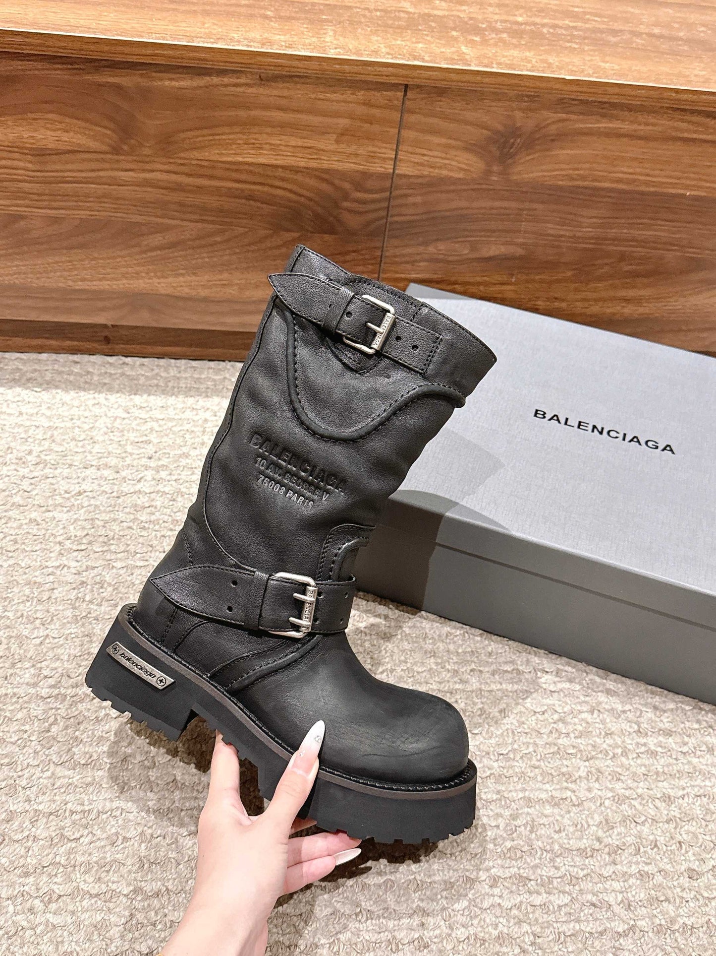 Balenciaga Must-Have for Cool-Girls , Dark-Style Venom Boots