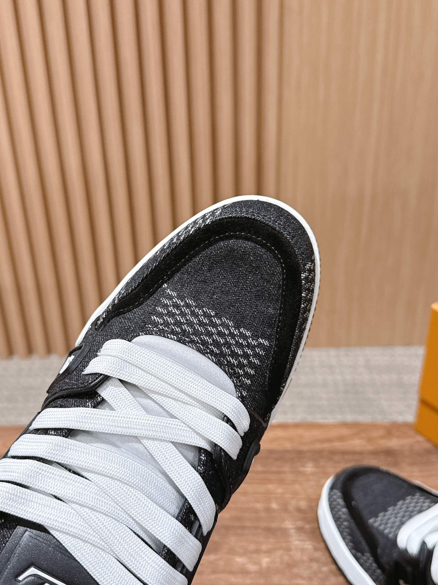 LV Trainer Series 49