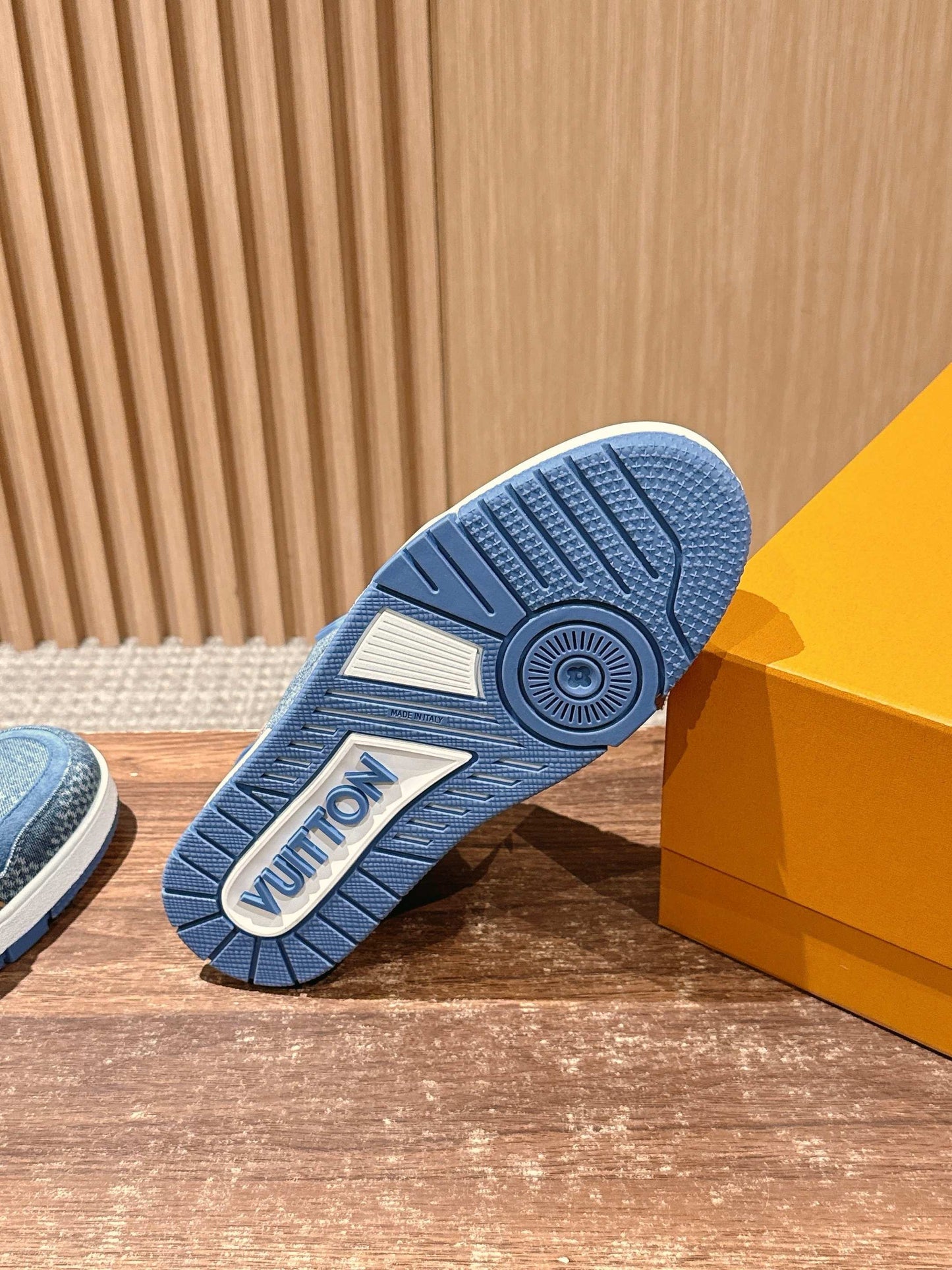 LV Trainer Series 48