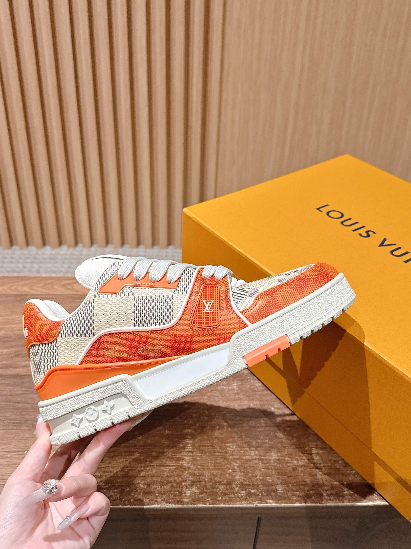 LV Trainer Series 43