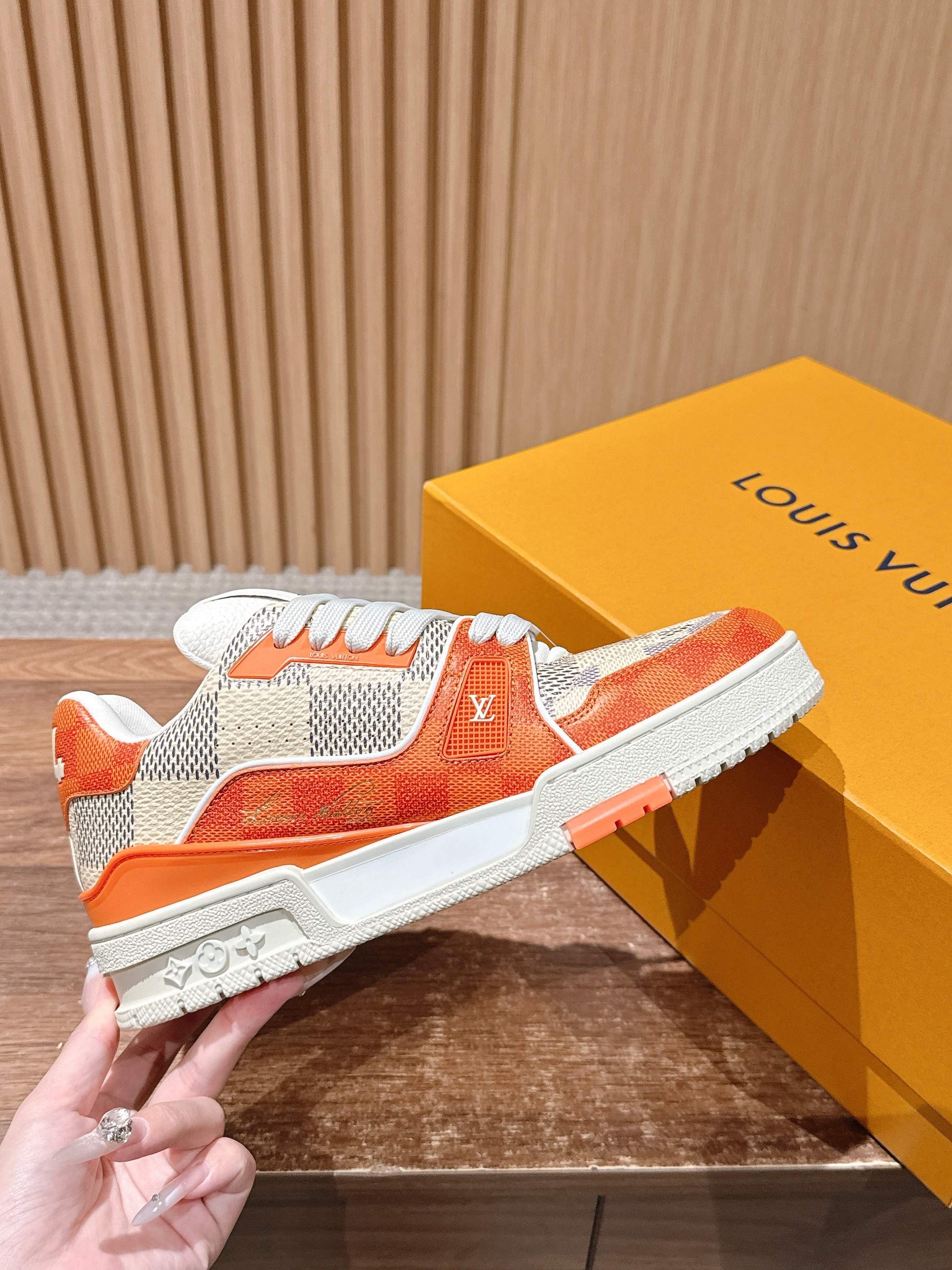 LV Trainer Series 43