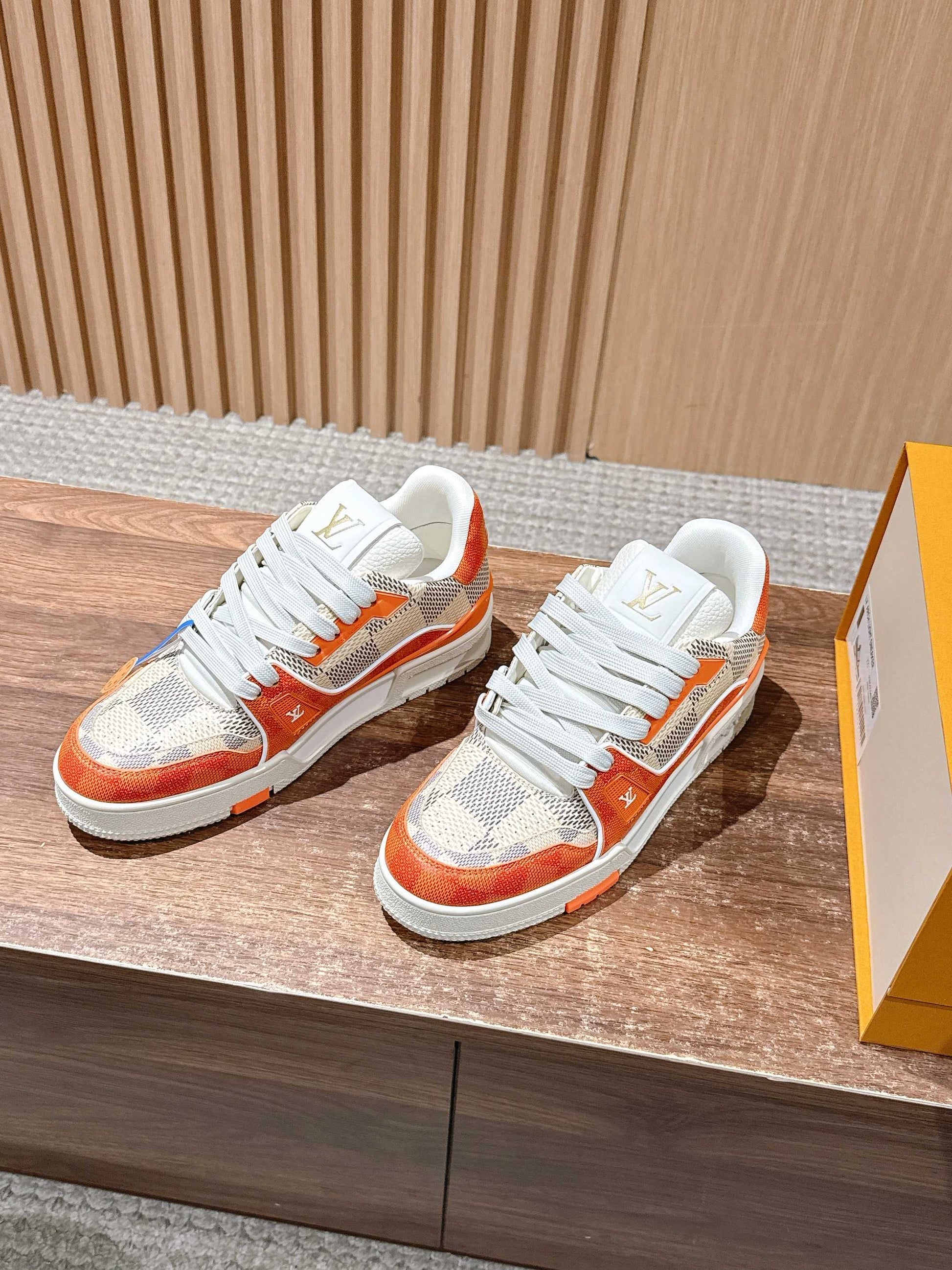 LV Trainer Series 43