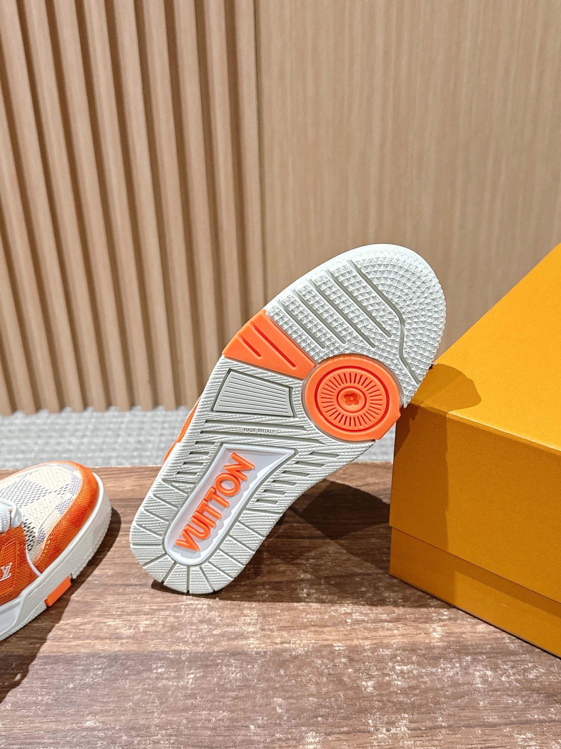 LV Trainer Series 43