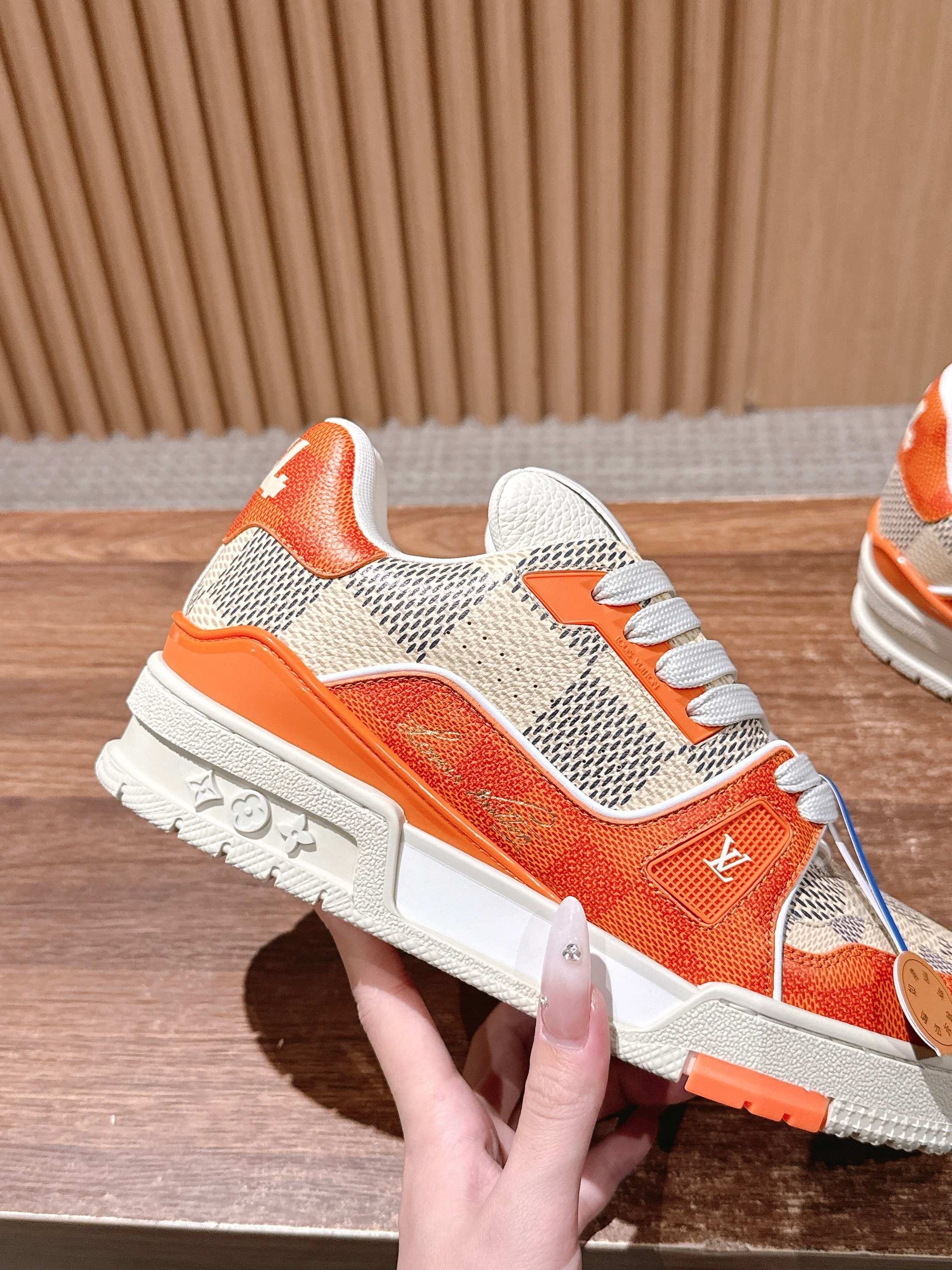 LV Trainer Series 43