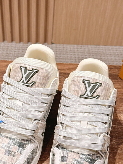 LV Trainer Series 42
