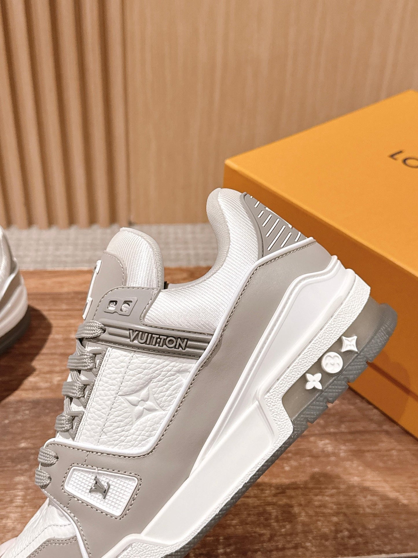 LV Trainer Series 36