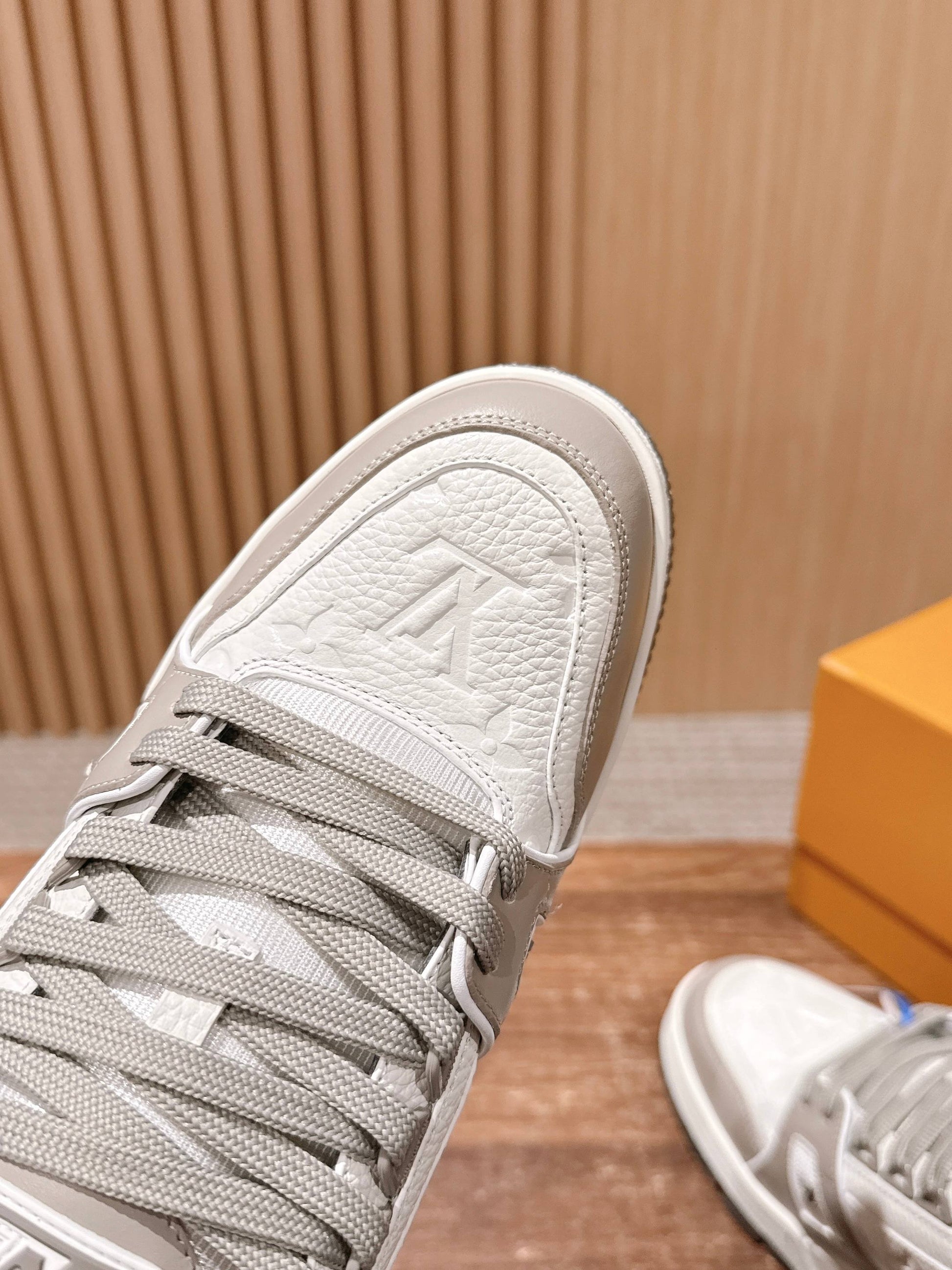 LV Trainer Series 36