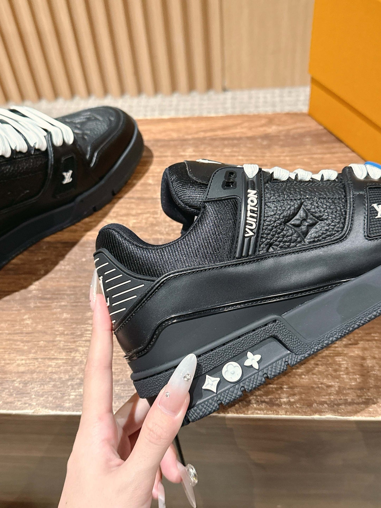 LV Trainer Series 33