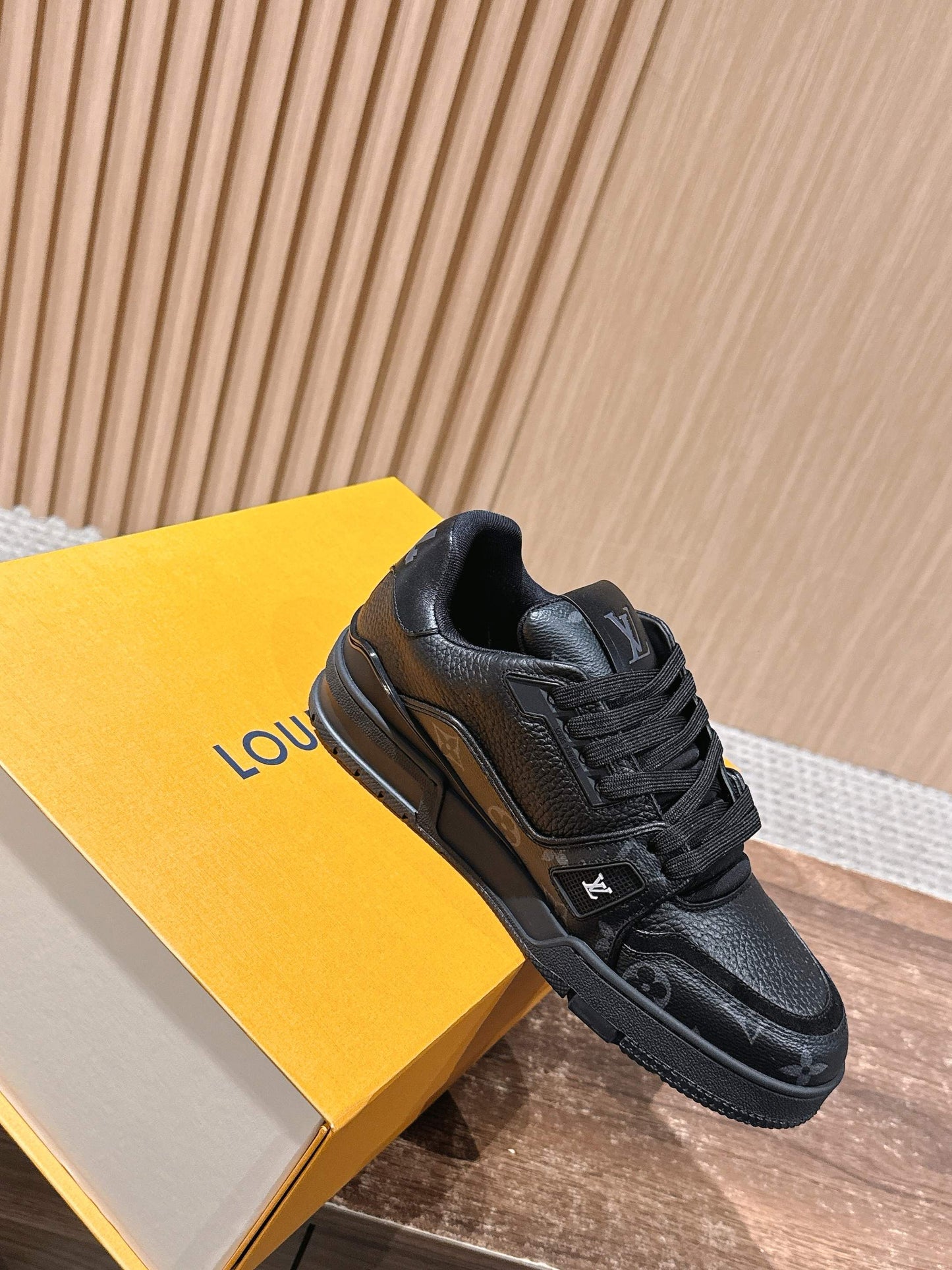 LV Trainer Series 26