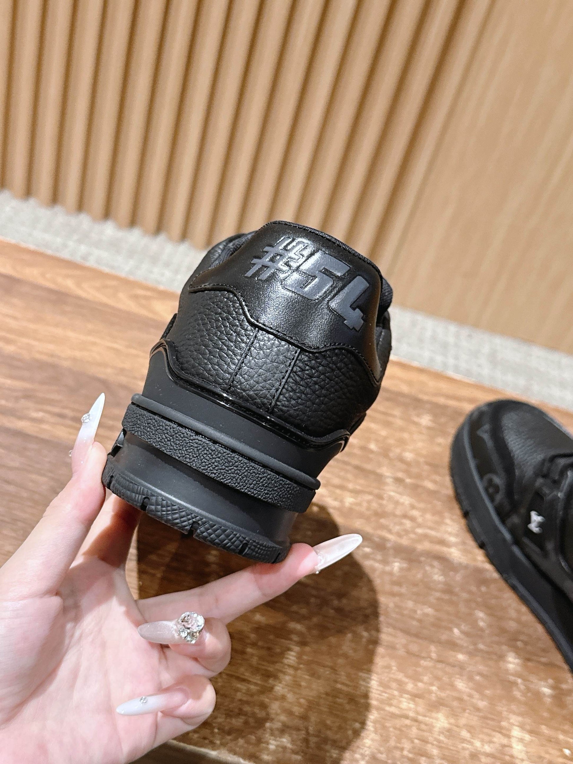 LV Trainer Series 26