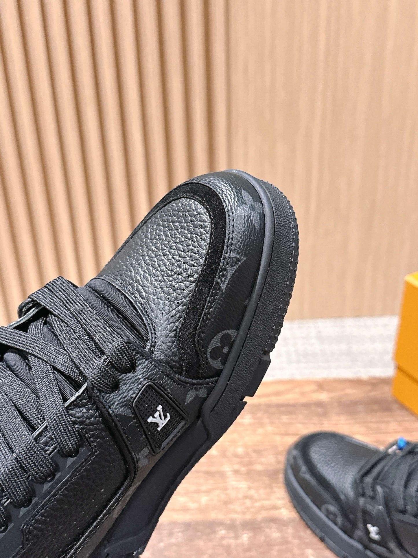 LV Trainer Series 26