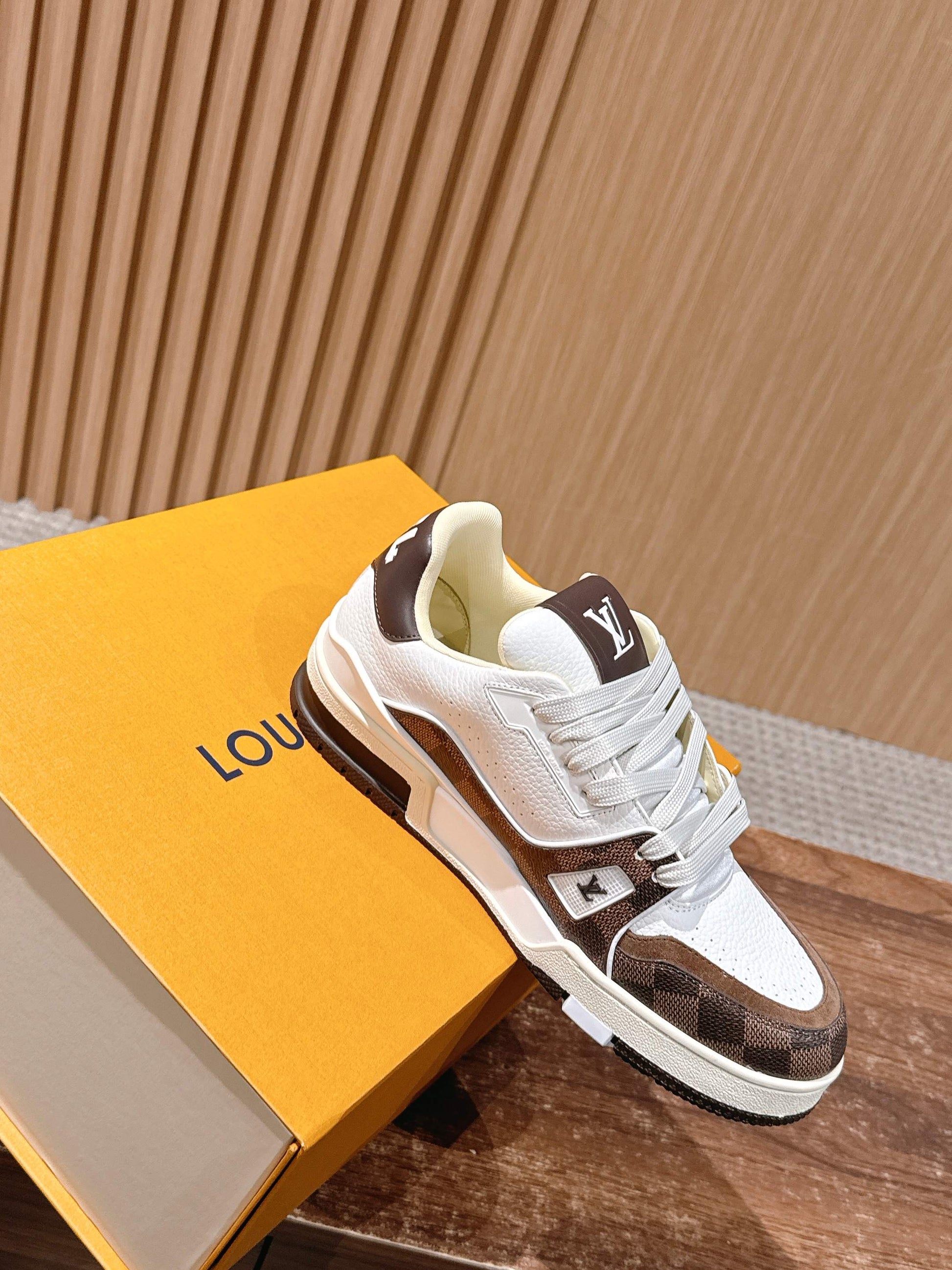 LV Trainer Series 25