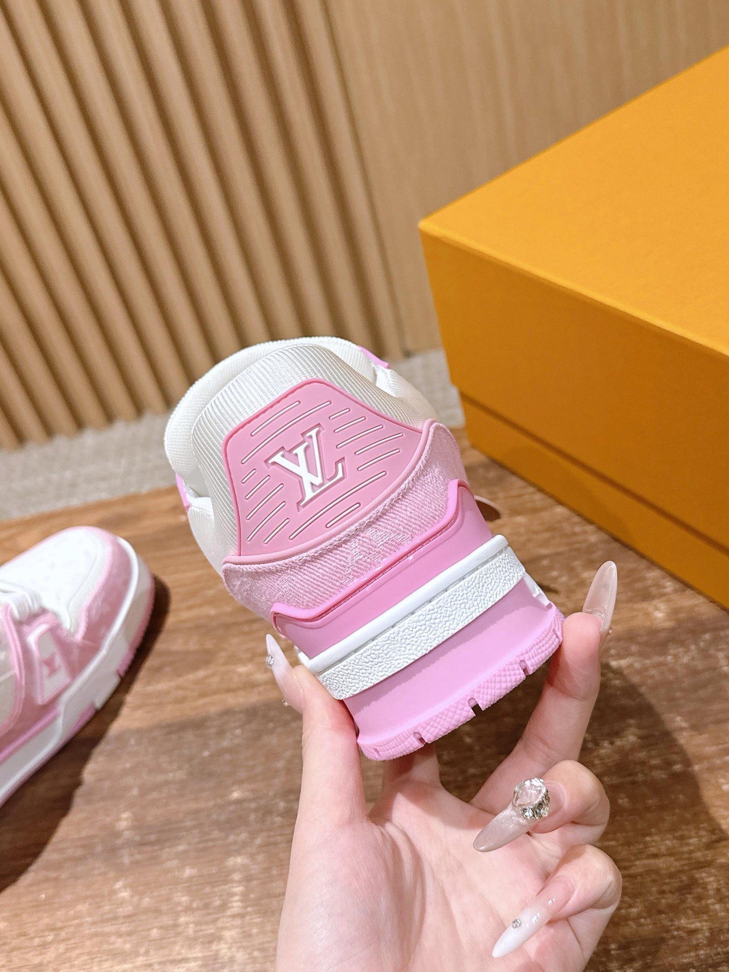 LV Trainer Series 23