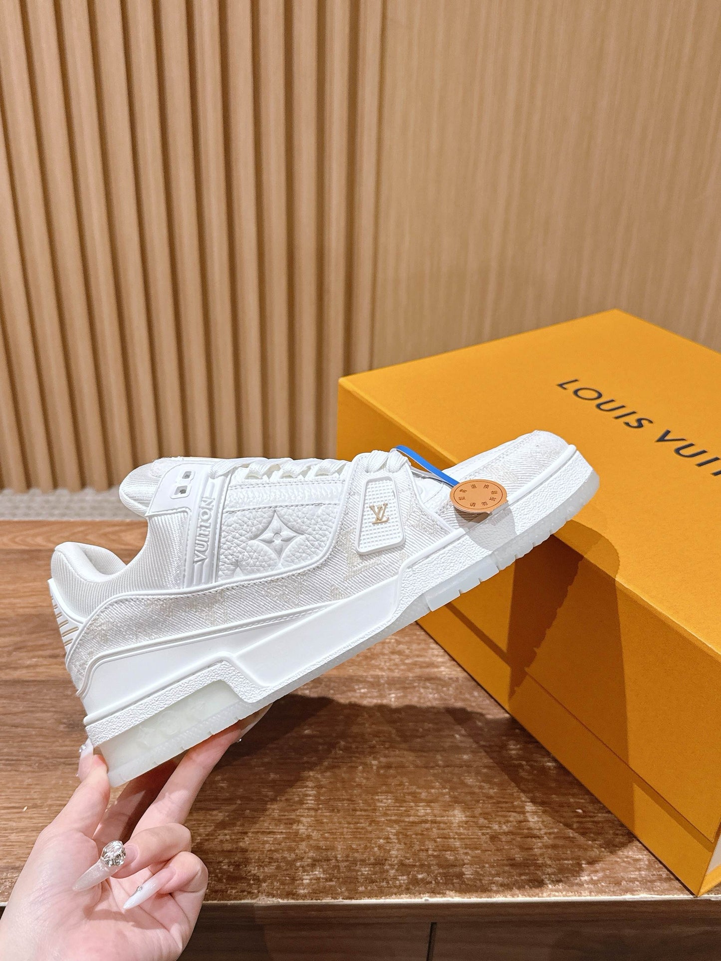 LV Trainer Series 22