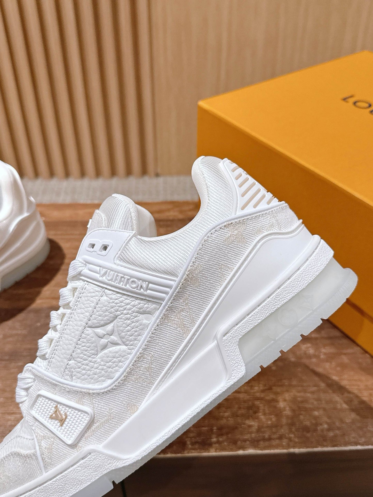 LV Trainer Series 22